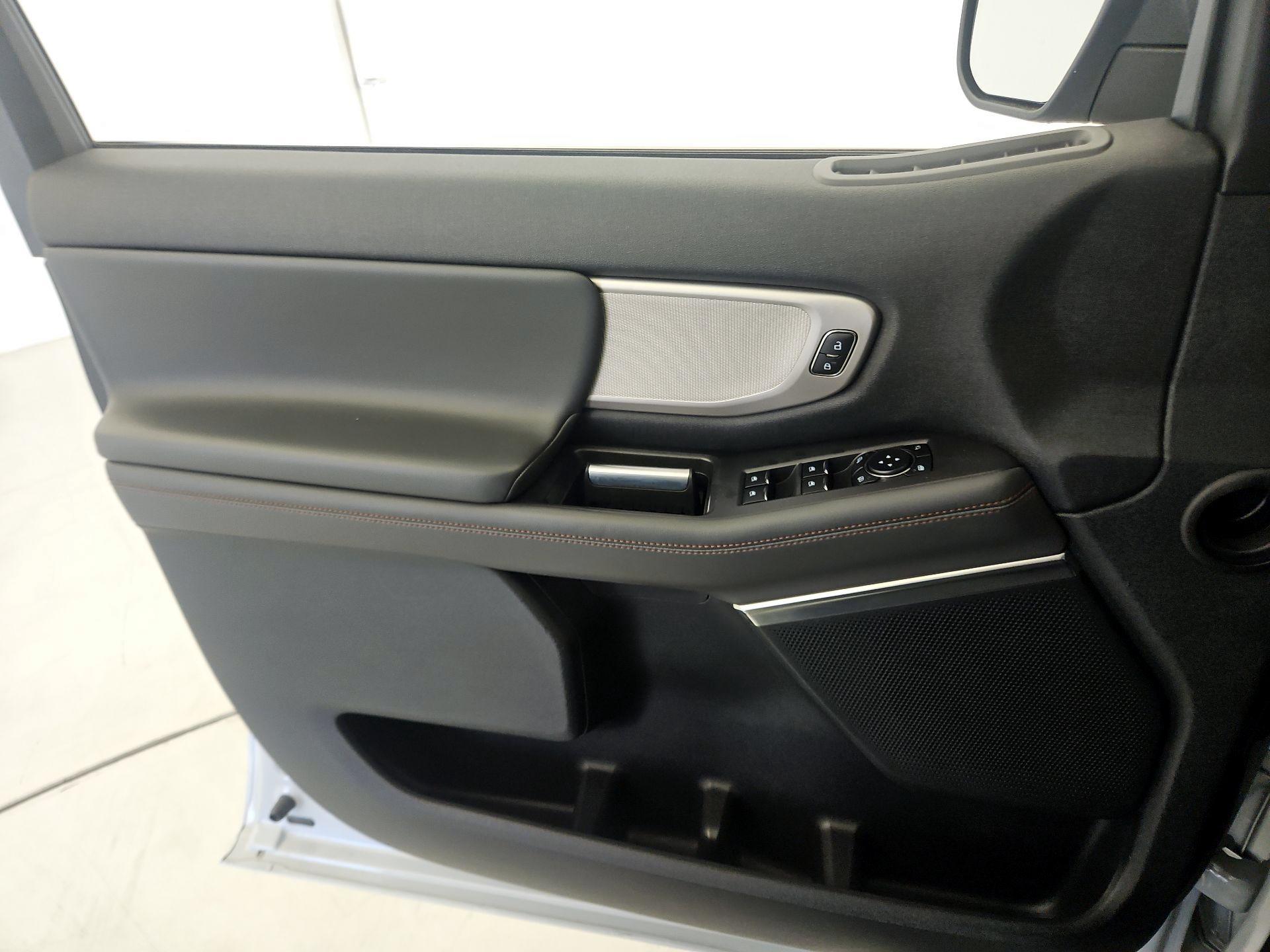 Thumbnail: 2025 Ford Expedition - 12