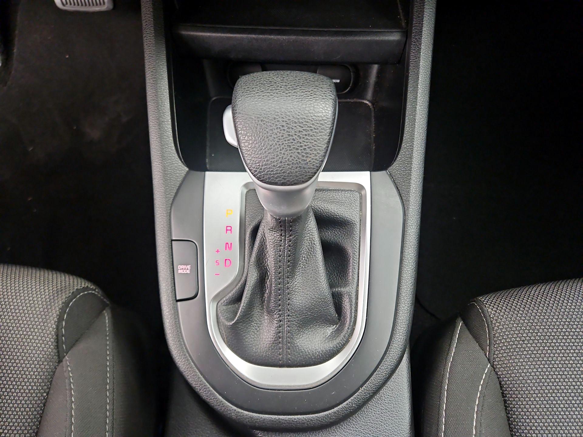 Thumbnail: 2023 Kia Forte - 17
