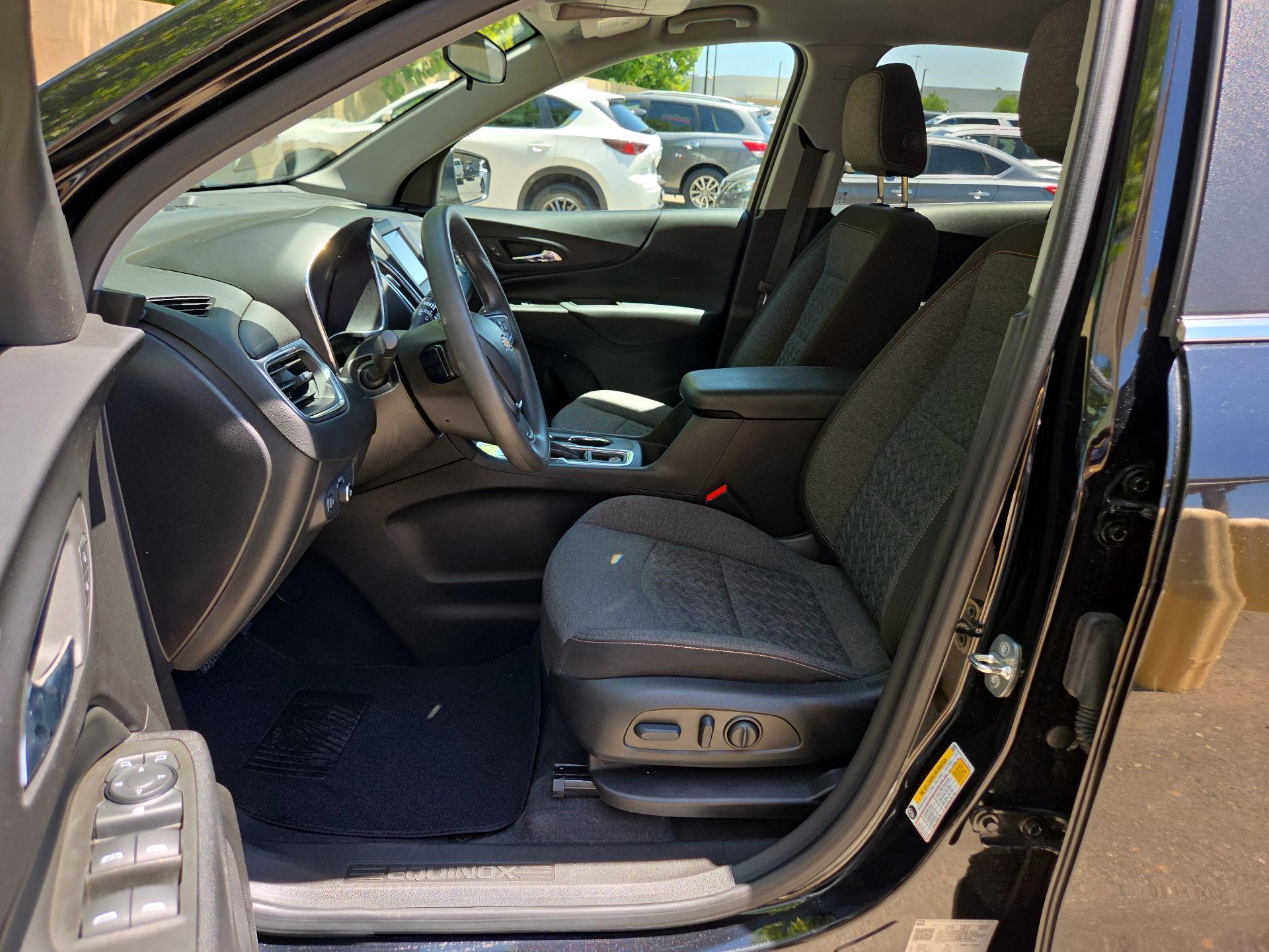 Thumbnail: 2023 Chevrolet Equinox - 9