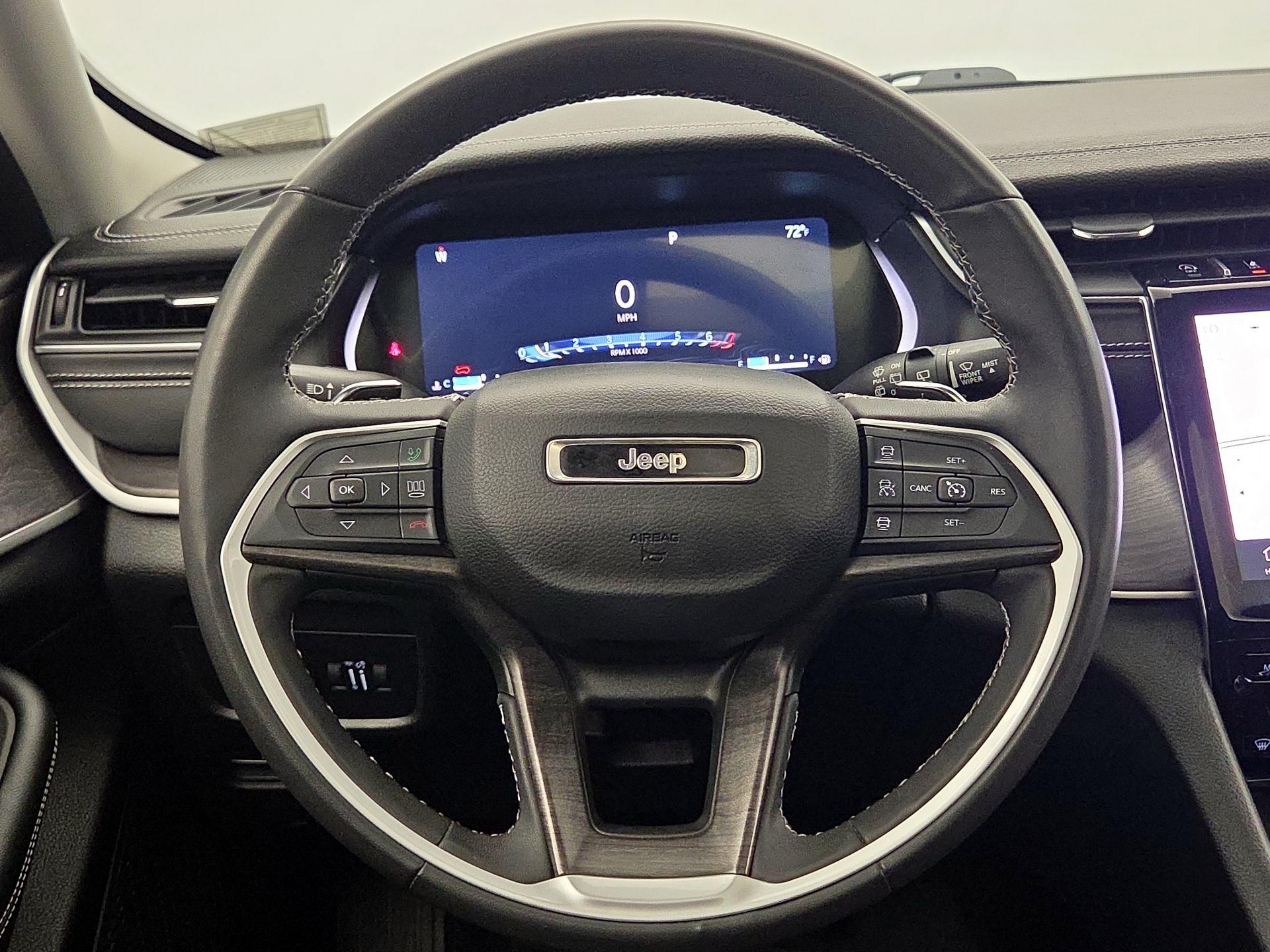 Thumbnail: 2023 Jeep Grand Cherokee - 10