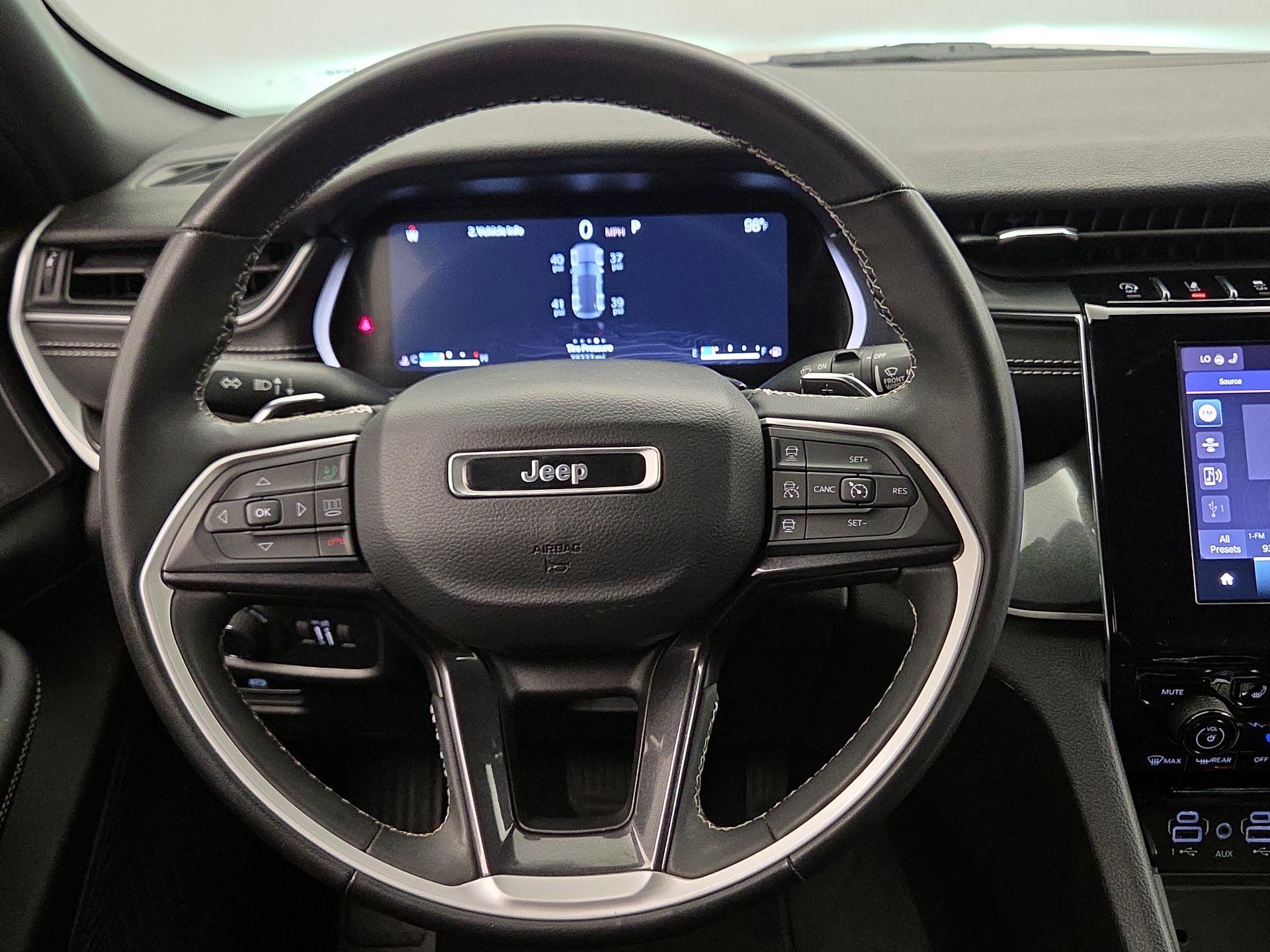 Thumbnail: 2023 Jeep Grand Cherokee - 10