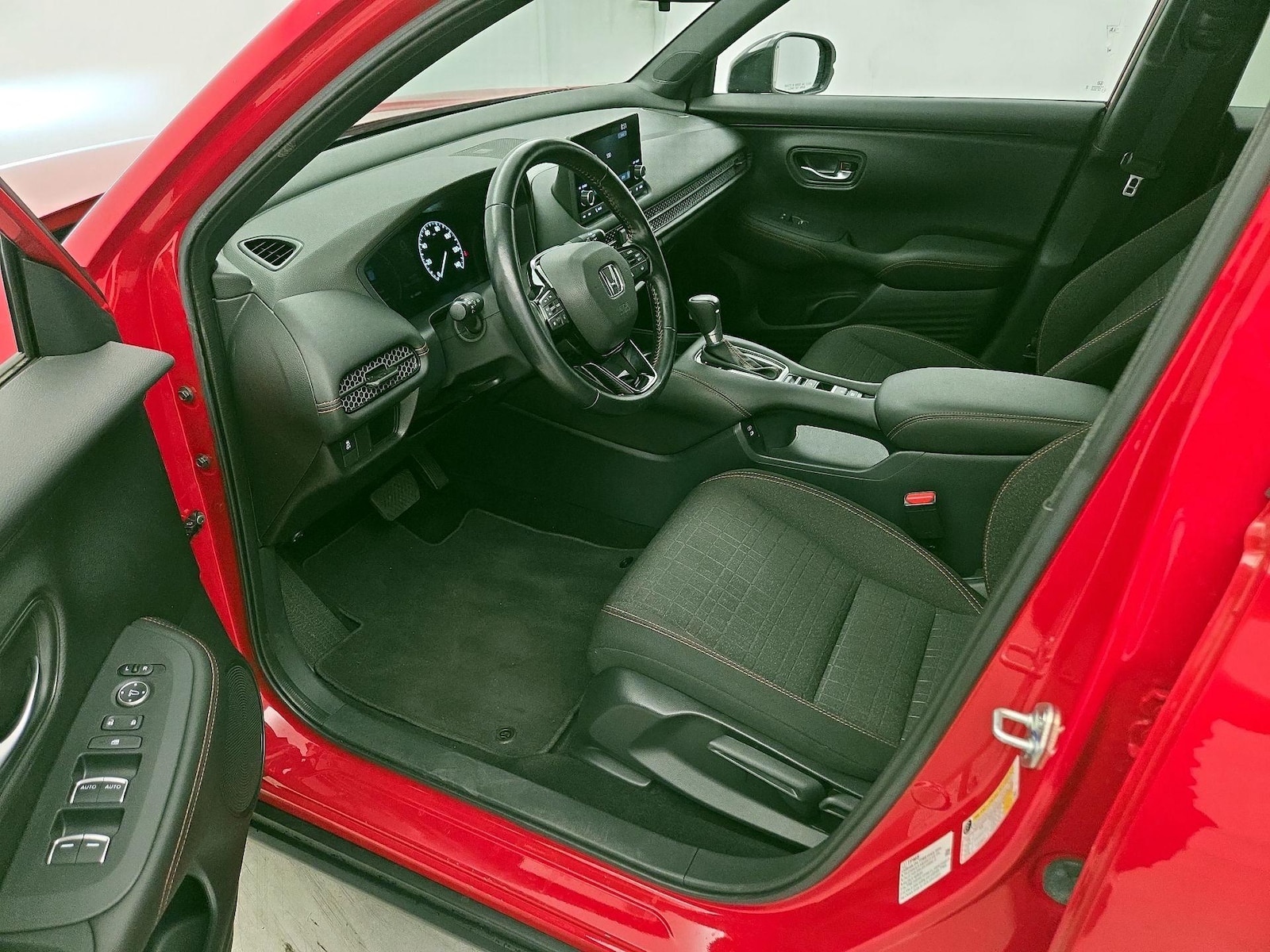 2025 Honda HR-V Sport - Photo 12