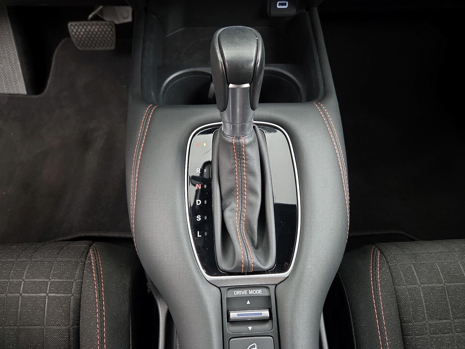 2025 Honda HR-V Sport - Photo 18