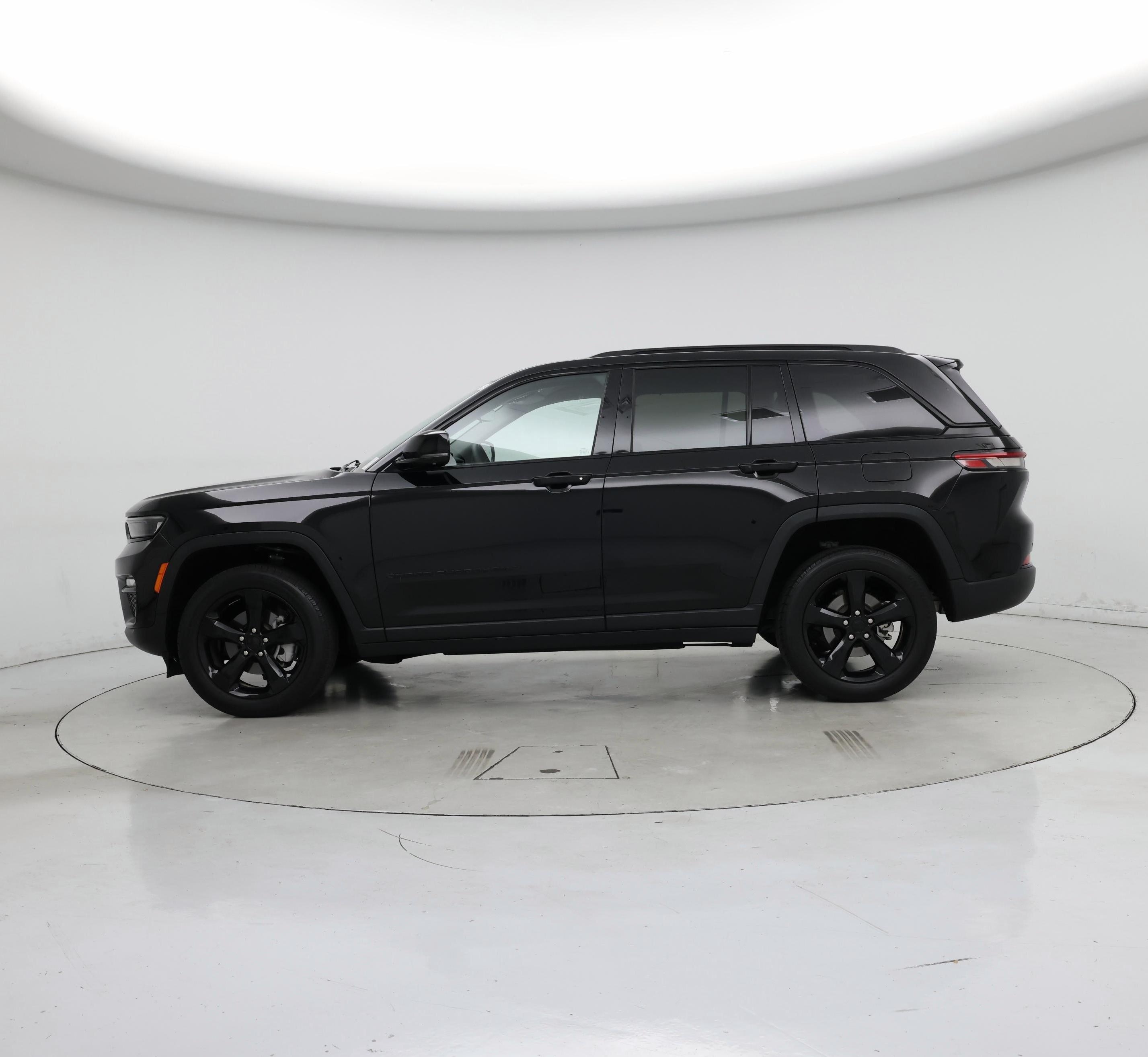 Thumbnail: 2023 Jeep Grand Cherokee - 3