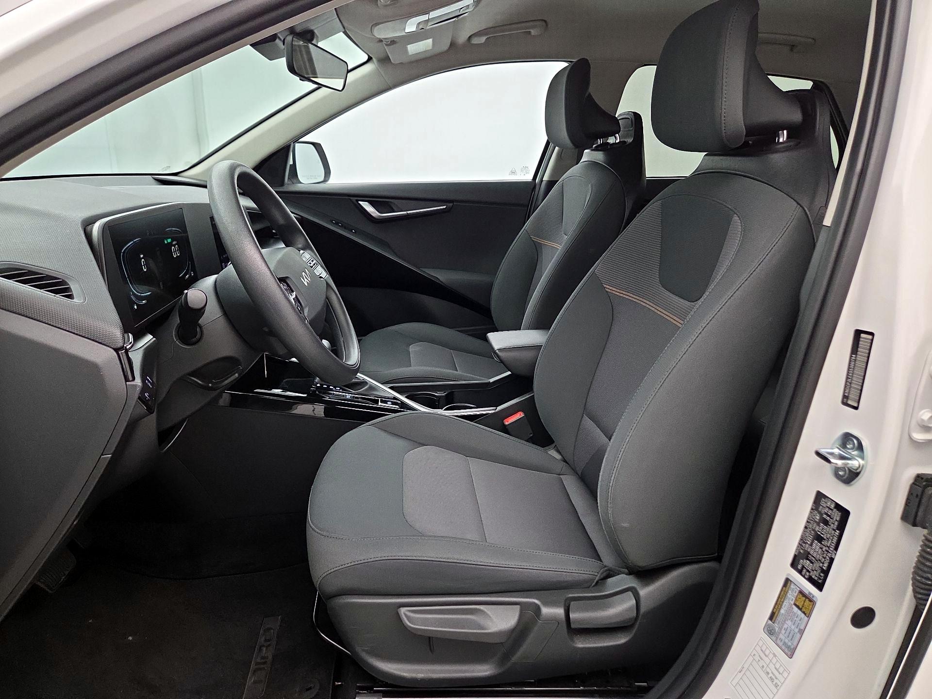 Thumbnail: 2025 Kia Niro - 11