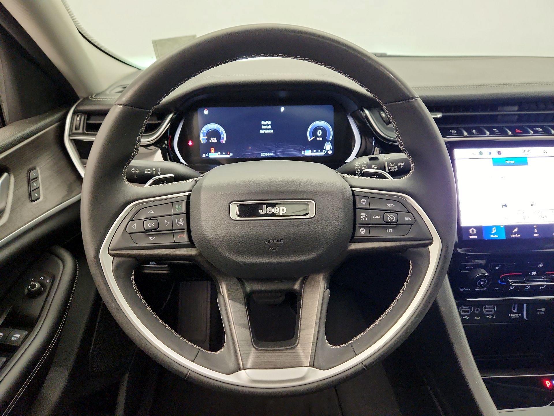 Thumbnail: 2023 Jeep Grand Cherokee - 10