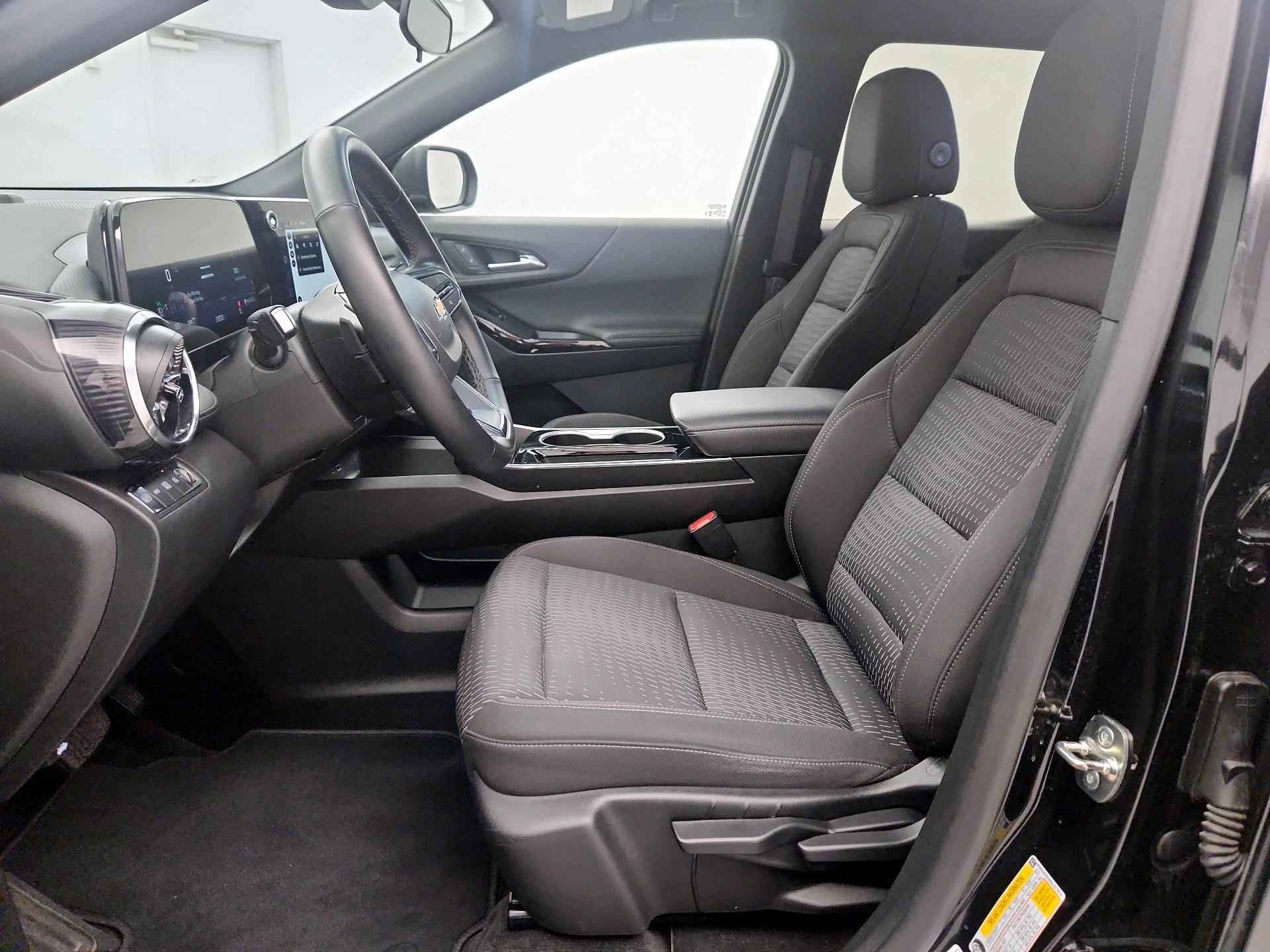 Thumbnail: 2025 Chevrolet Equinox - 11