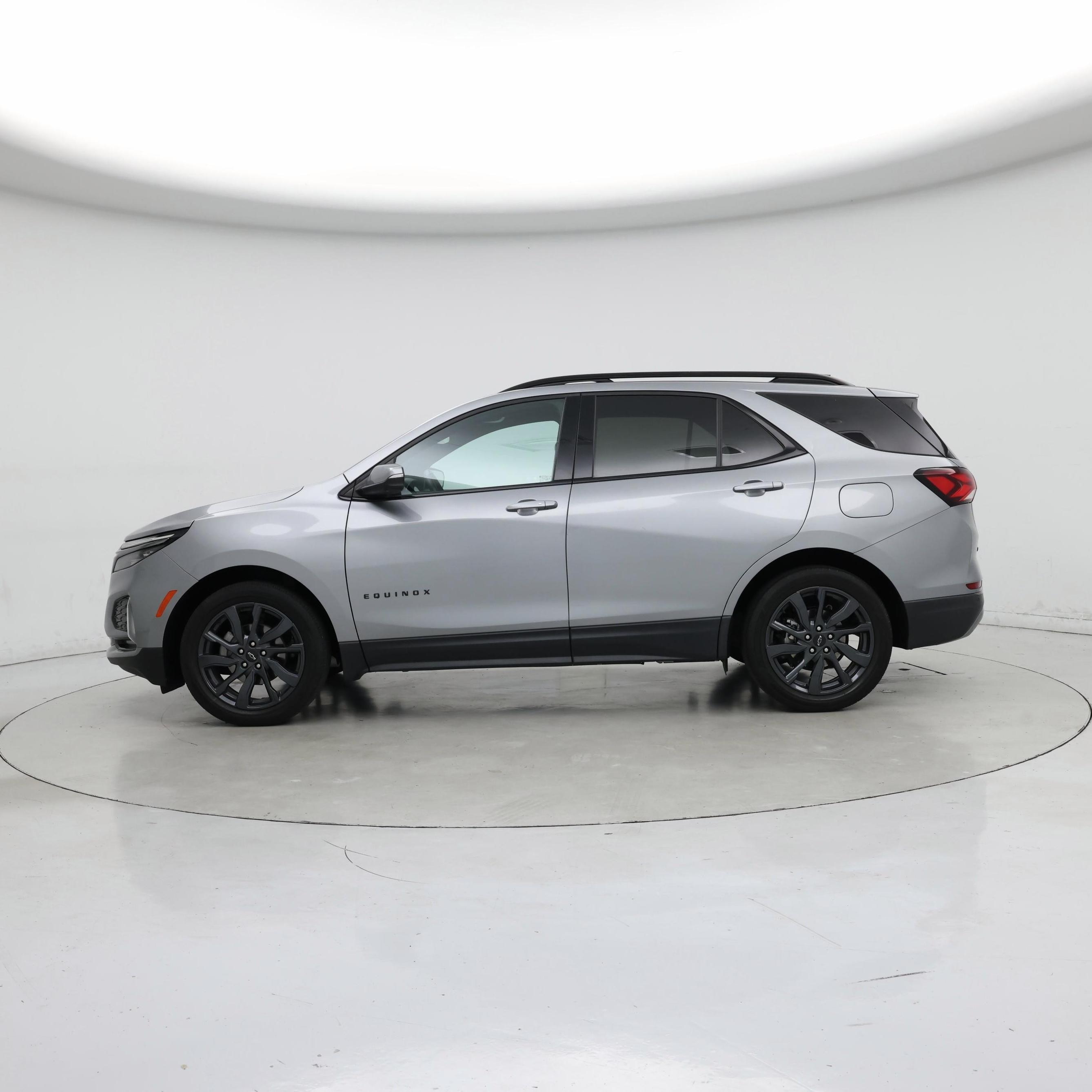 Thumbnail: 2023 Chevrolet Equinox - 3