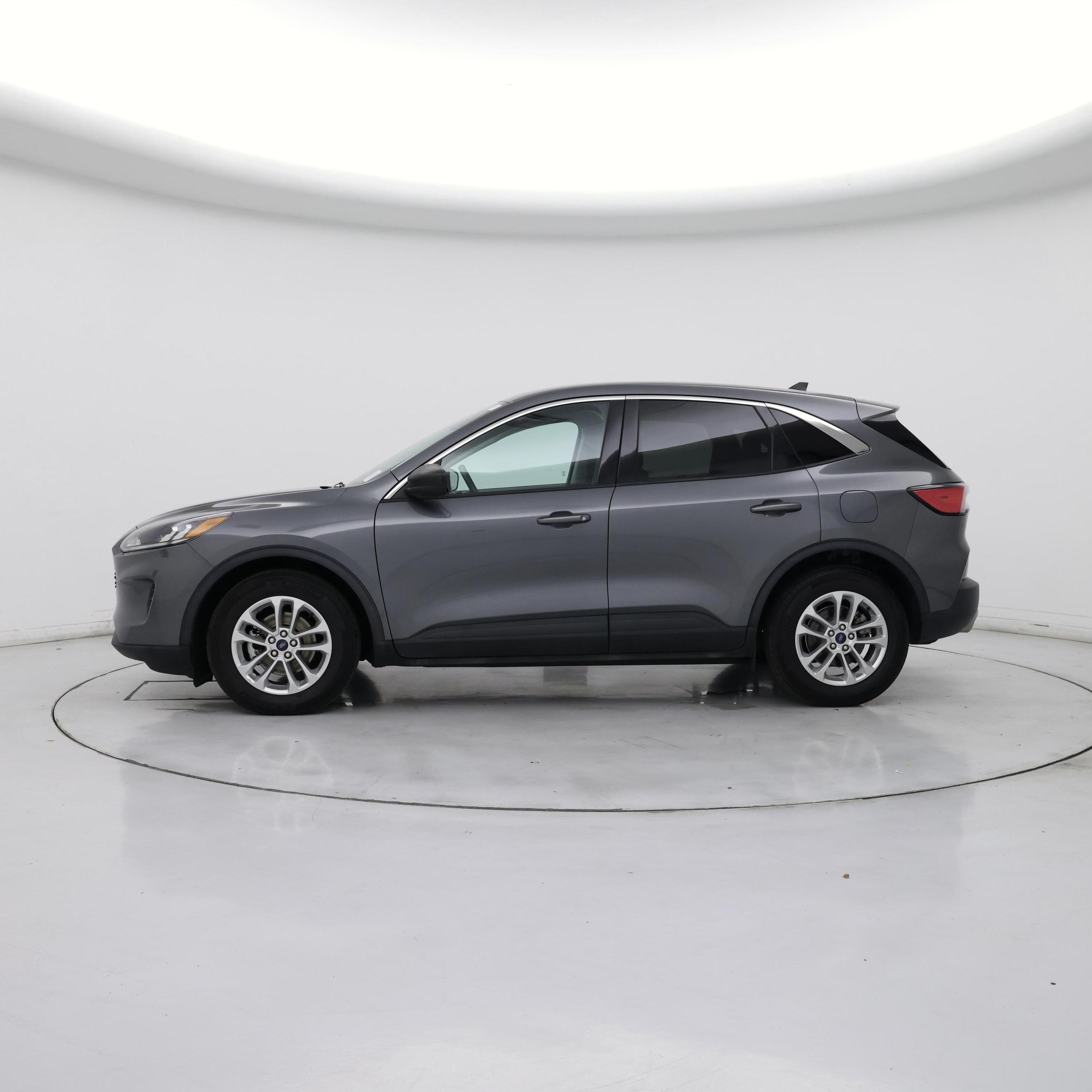 Thumbnail: 2022 Ford Escape - 3