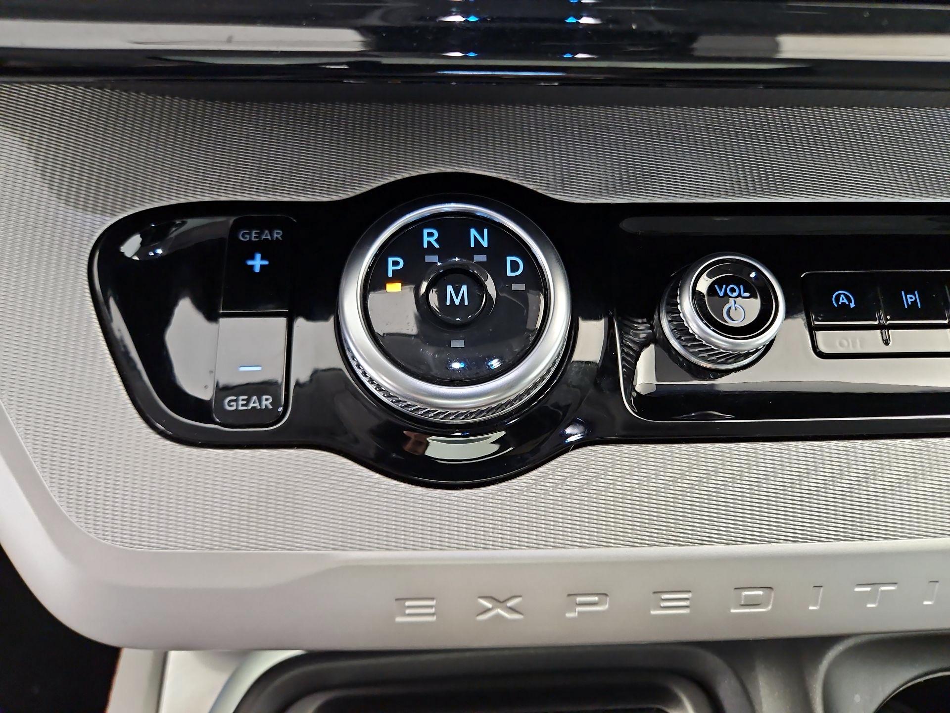 Thumbnail: 2025 Ford Expedition - 18