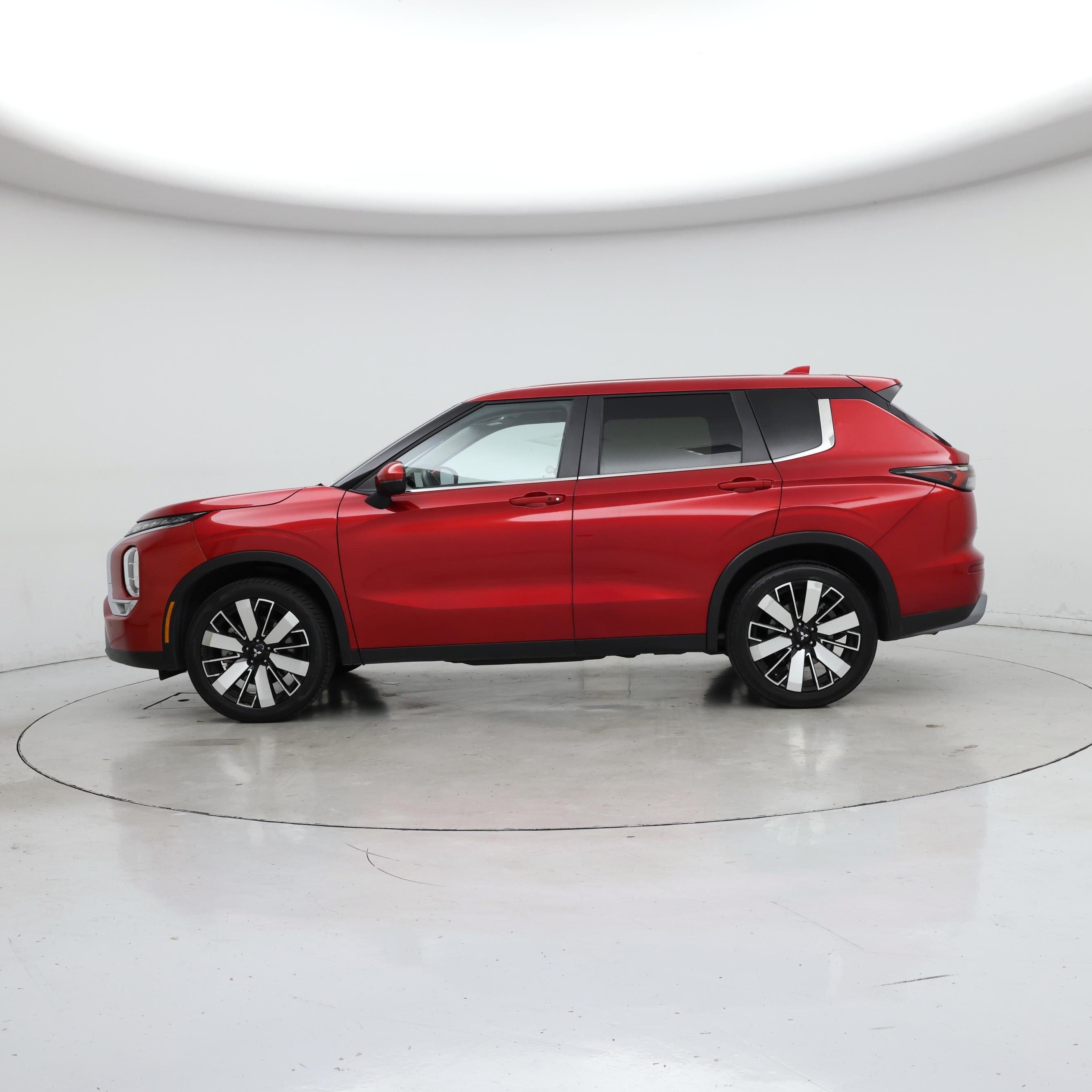 Thumbnail: 2025 Mitsubishi Outlander - 3