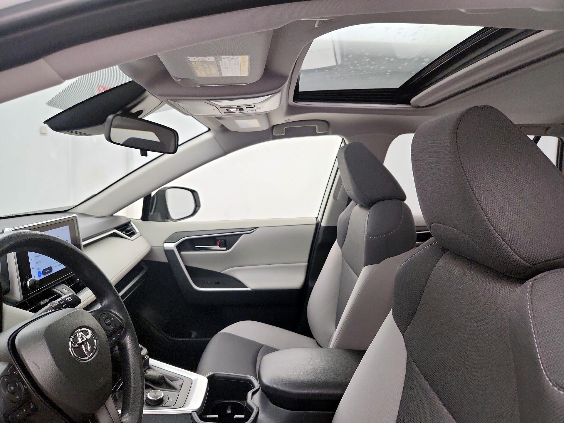 Thumbnail: 2025 Toyota RAV4 - 19