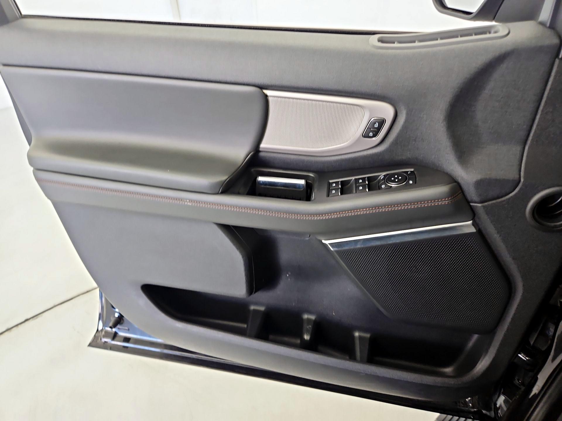 Thumbnail: 2025 Ford Expedition - 12