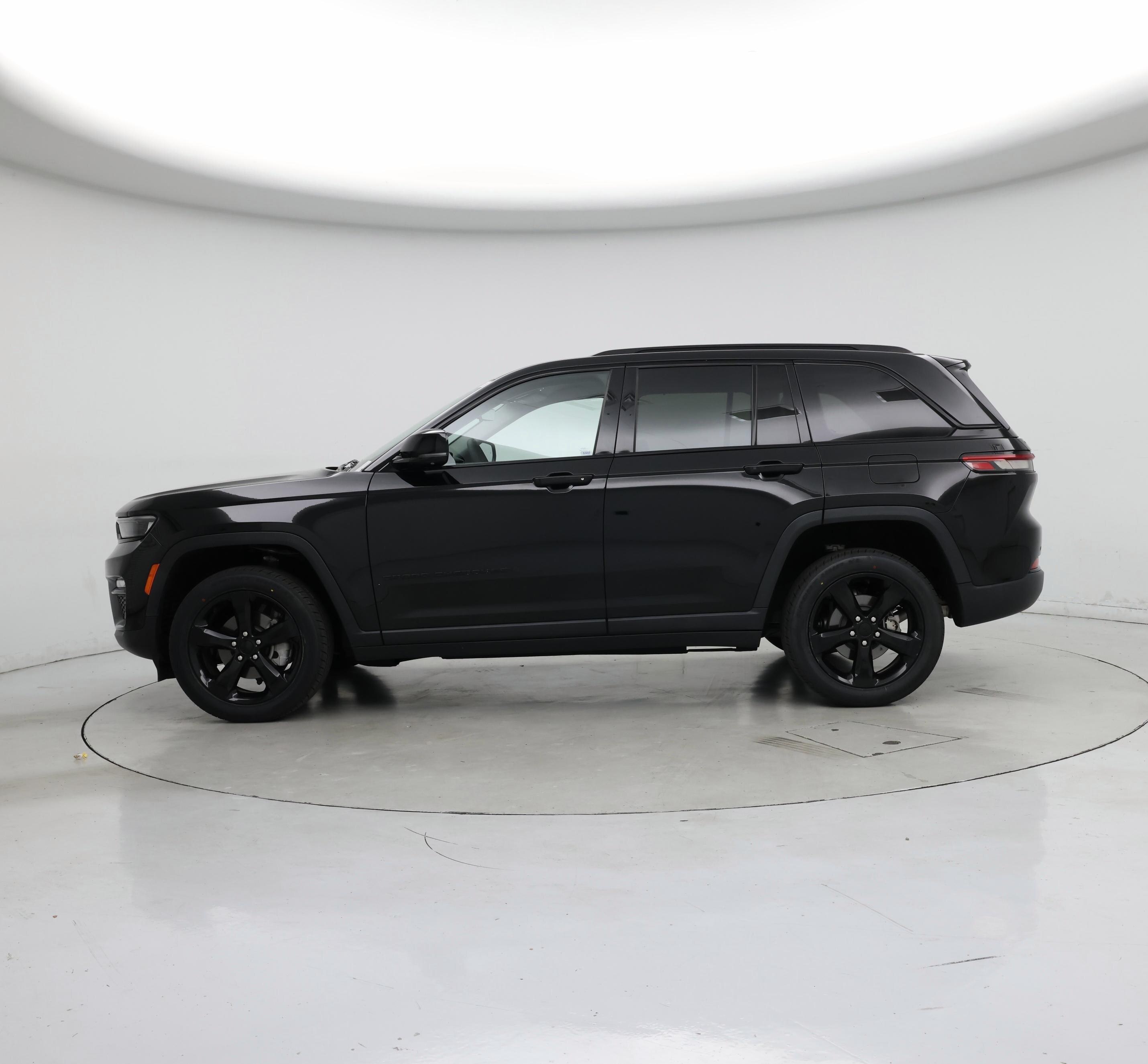 Thumbnail: 2023 Jeep Grand Cherokee - 3