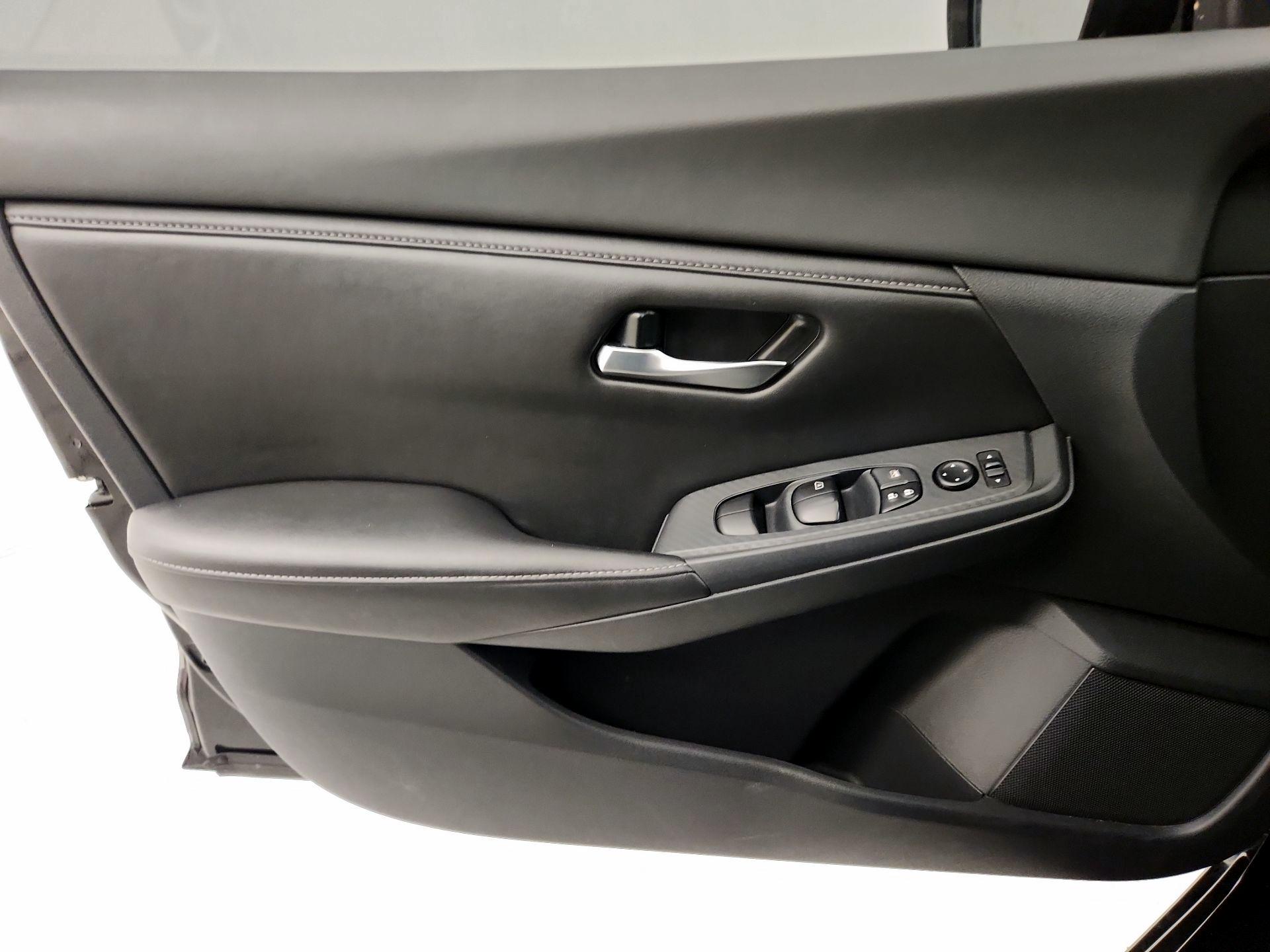 Thumbnail: 2022 Nissan Sentra - 12