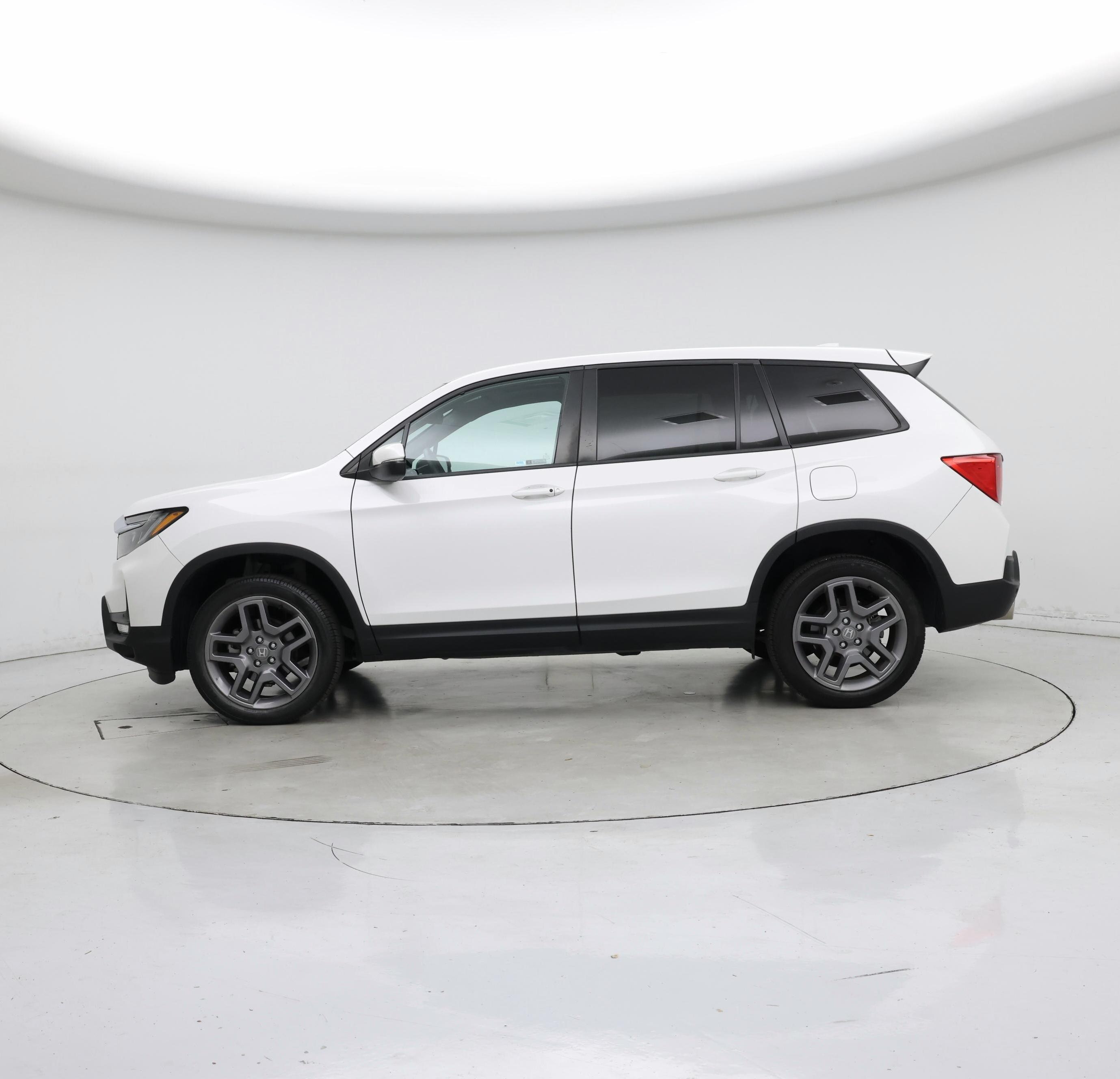 Thumbnail: 2023 Honda Passport - 3