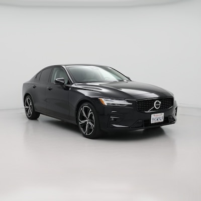 2024 Volvo S60 B5 Plus Dark Theme