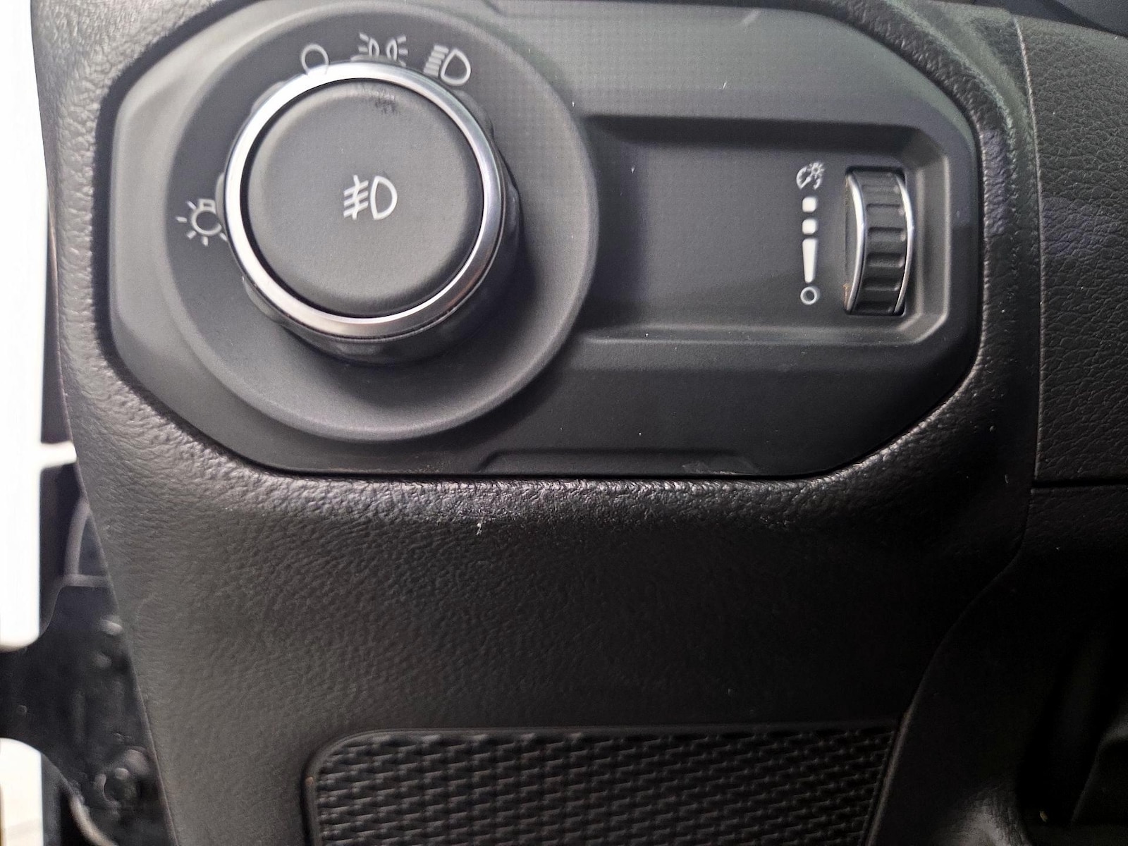 2023 Jeep Wrangler 4-Door Sport - Photo 14