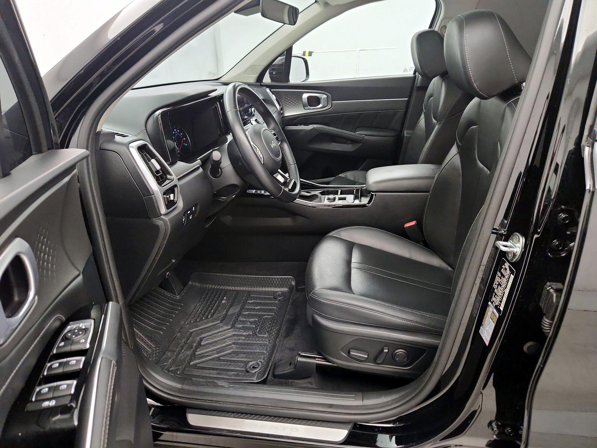 Thumbnail: 2022 Kia Sorento - 11