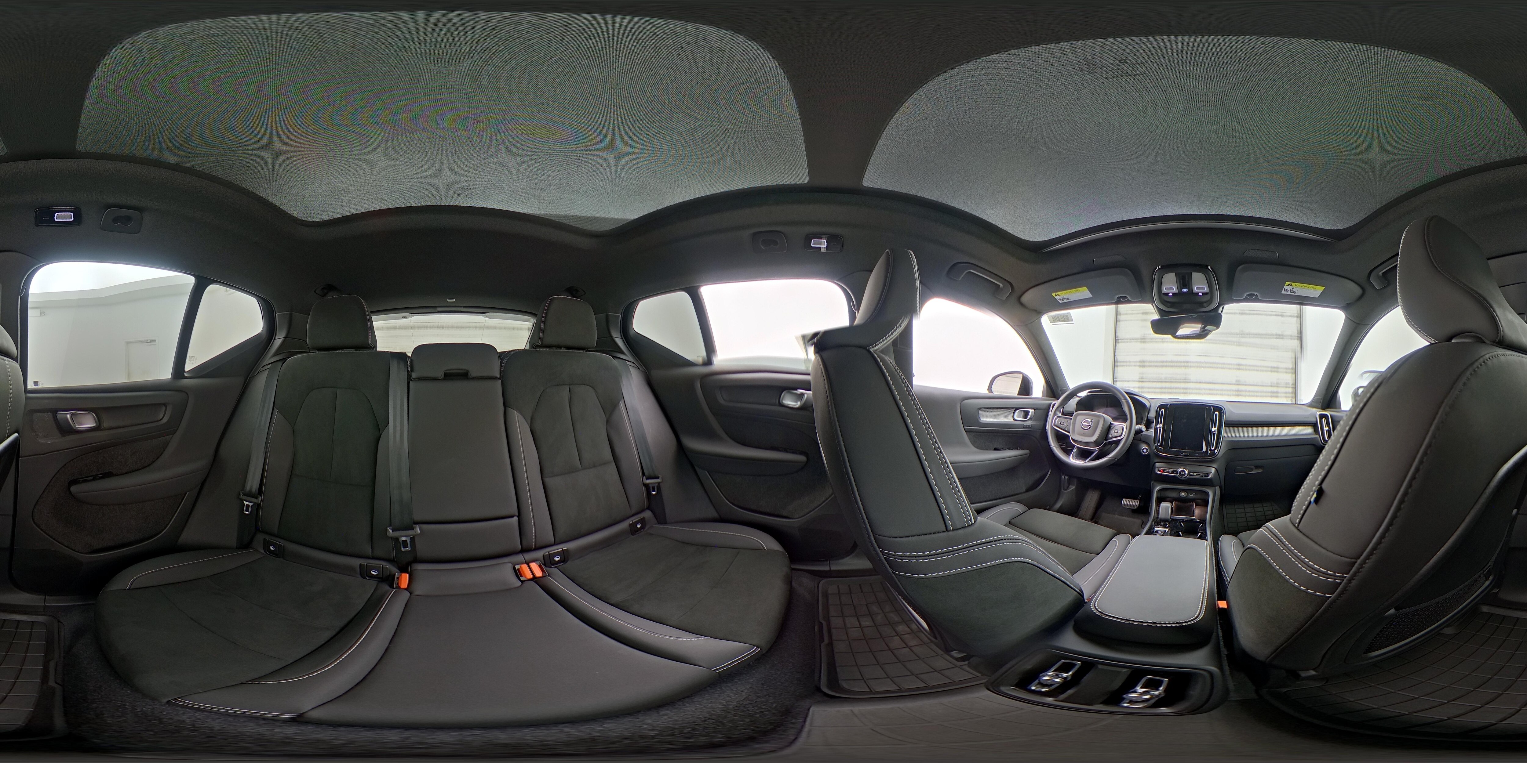 2023 Volvo XC40 Plus - Photo 25