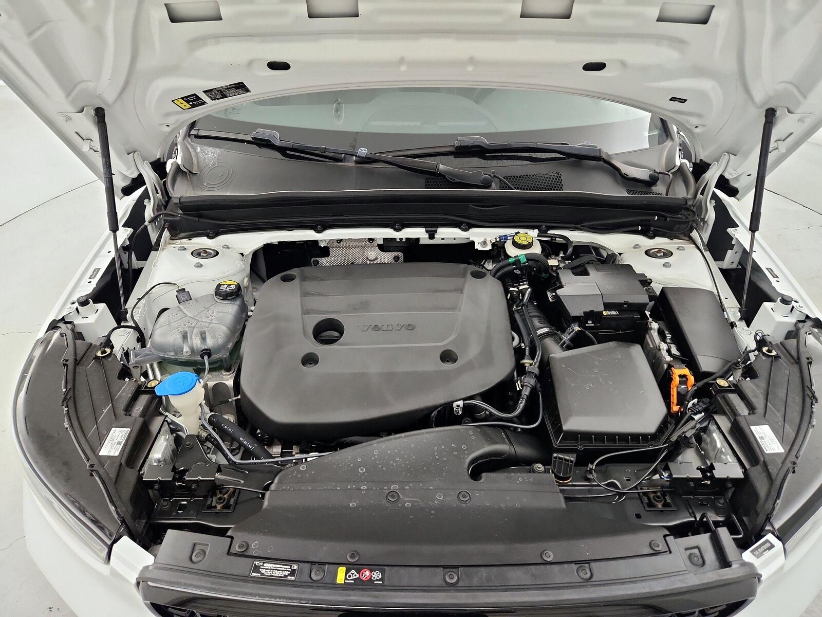 2023 Volvo XC40 Plus - Photo 22