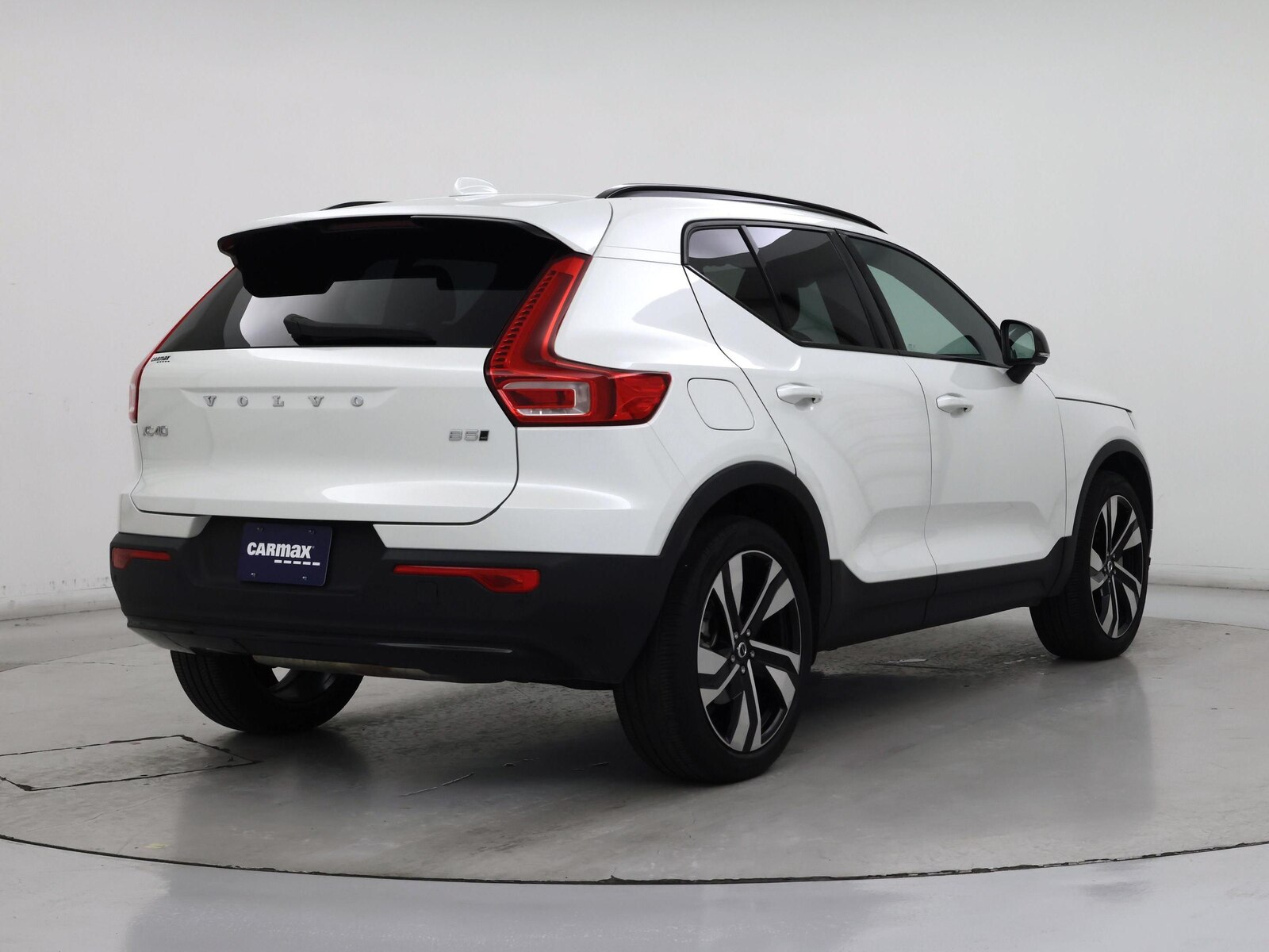 2023 Volvo XC40 Plus - Photo 9