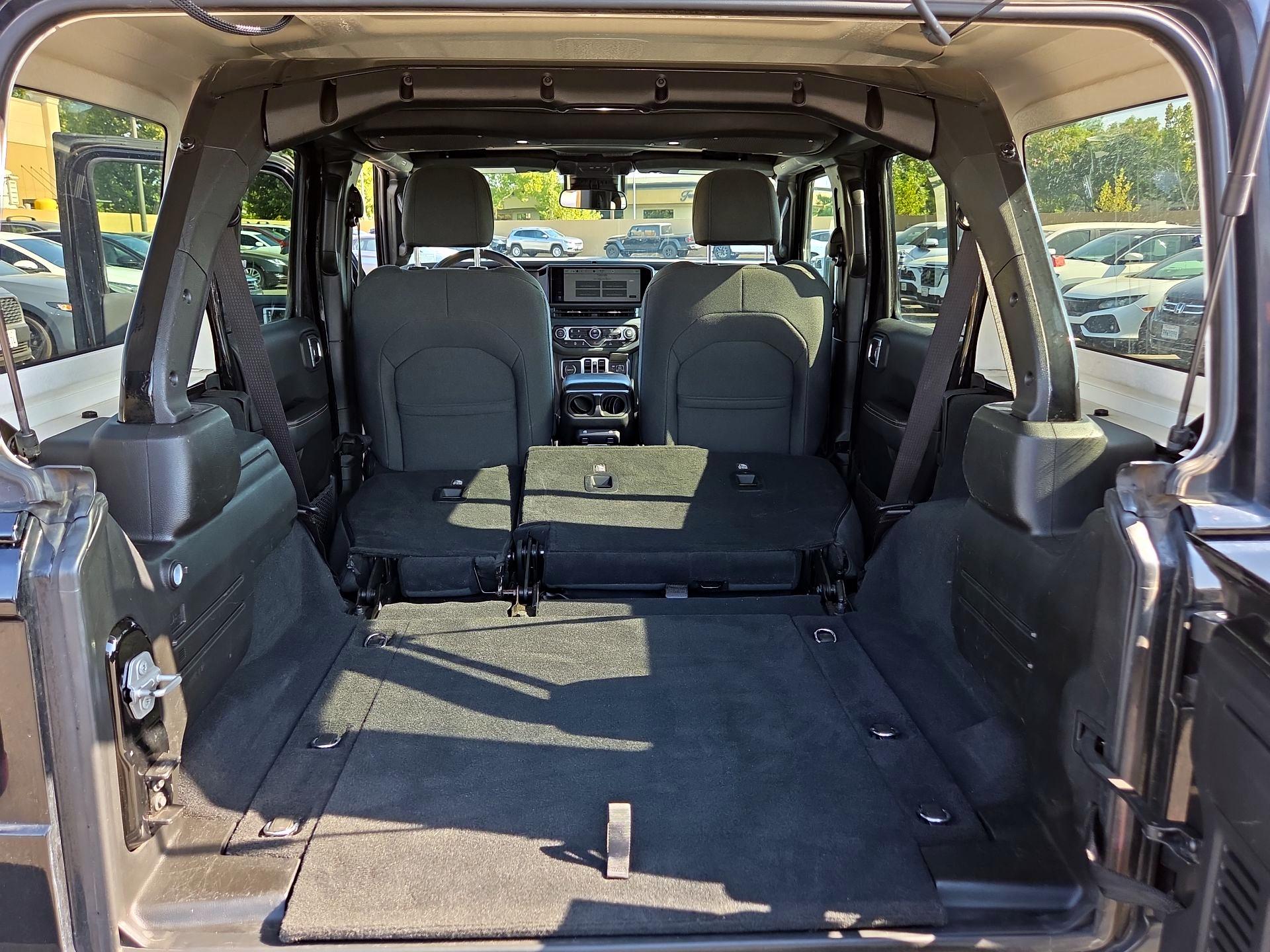 Thumbnail: 2024 Jeep Wrangler - 19