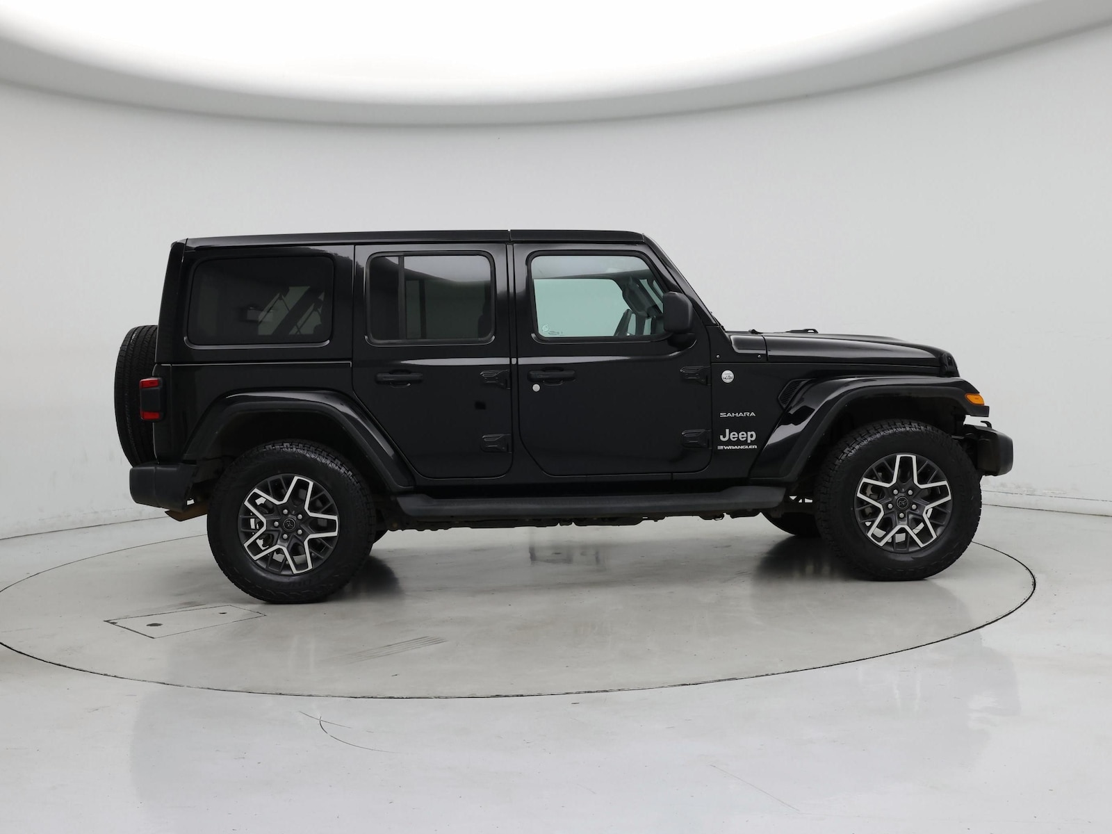2024 Jeep Wrangler 4-Door Sahara - Photo 8