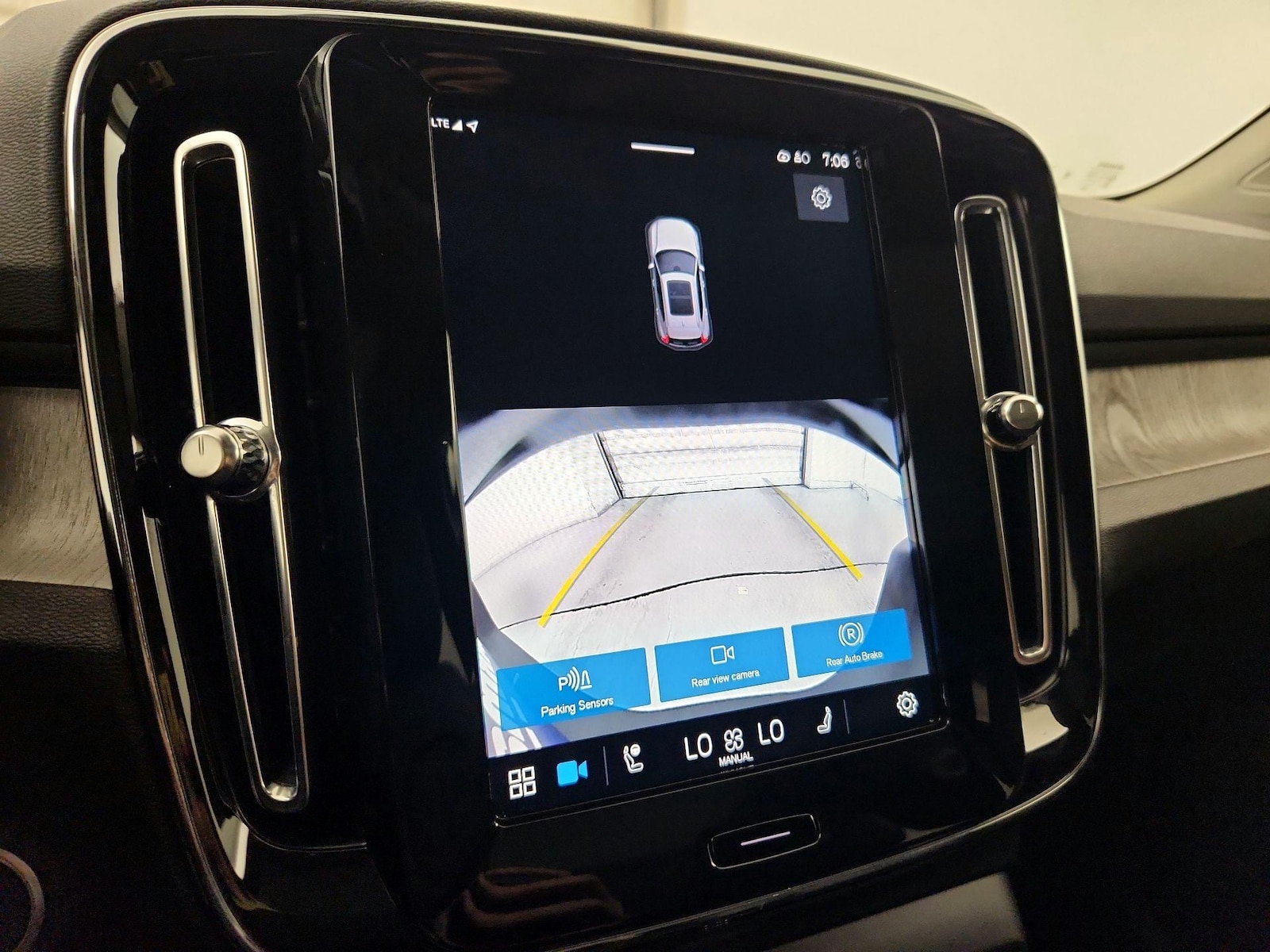 2024 Volvo XC40 Core - Photo 15