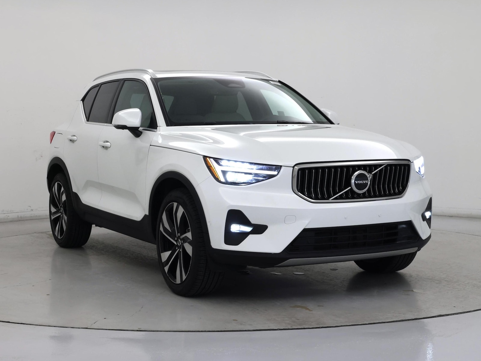 2023 Volvo XC40 Ultimate - Photo 2