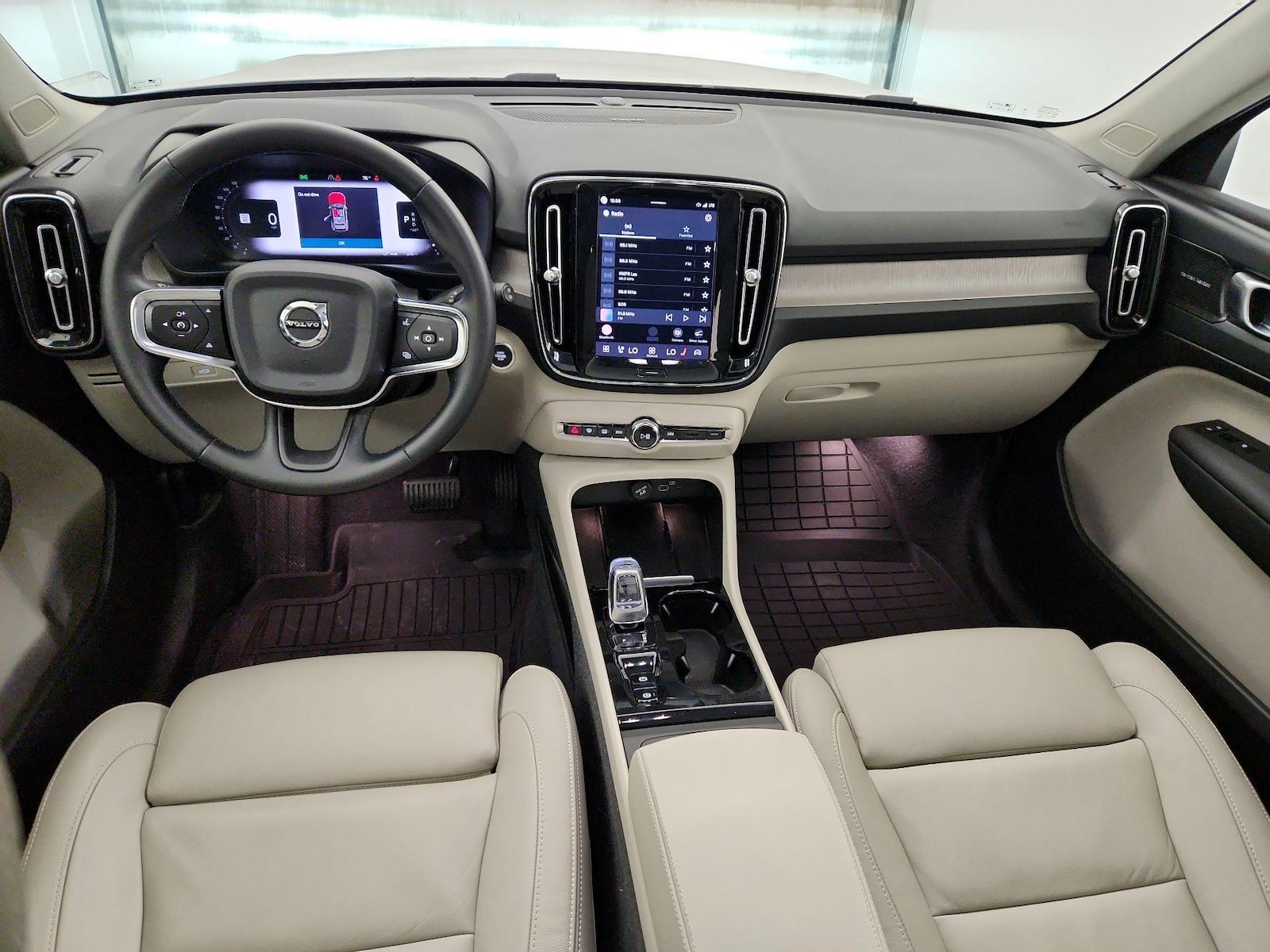 2023 Volvo XC40 Ultimate - Photo 10