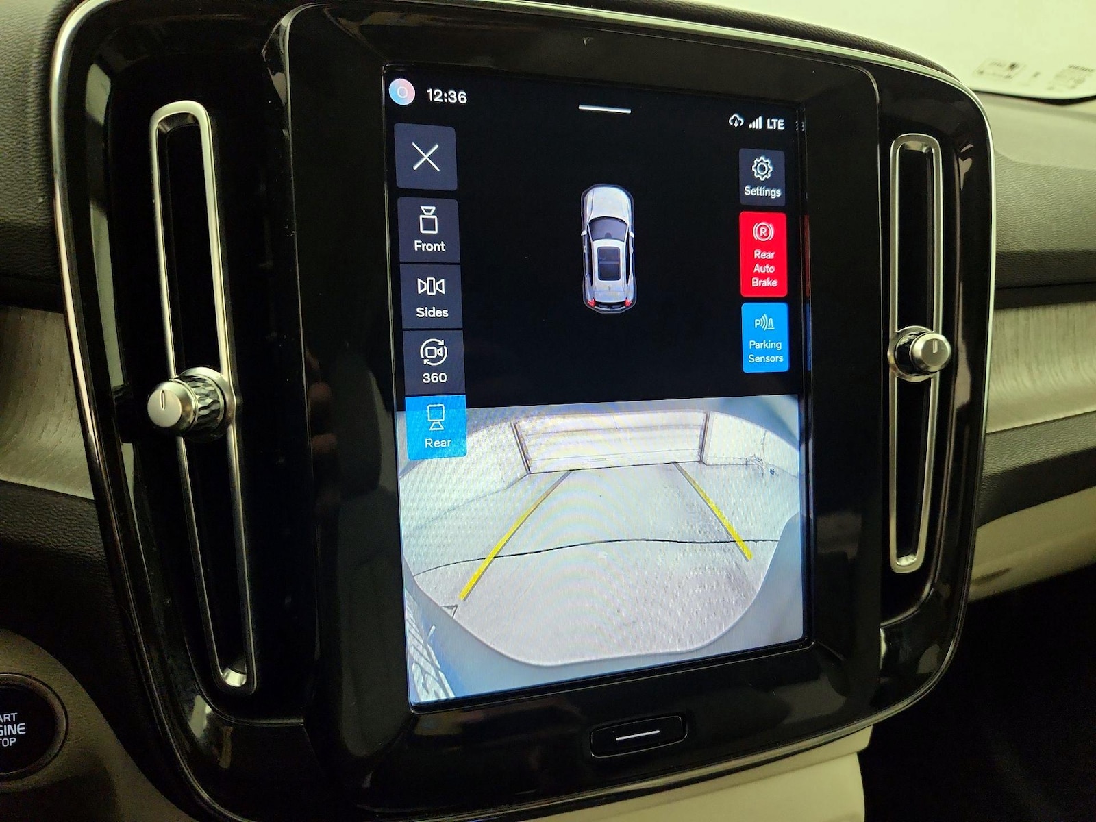2023 Volvo XC40 Ultimate - Photo 15