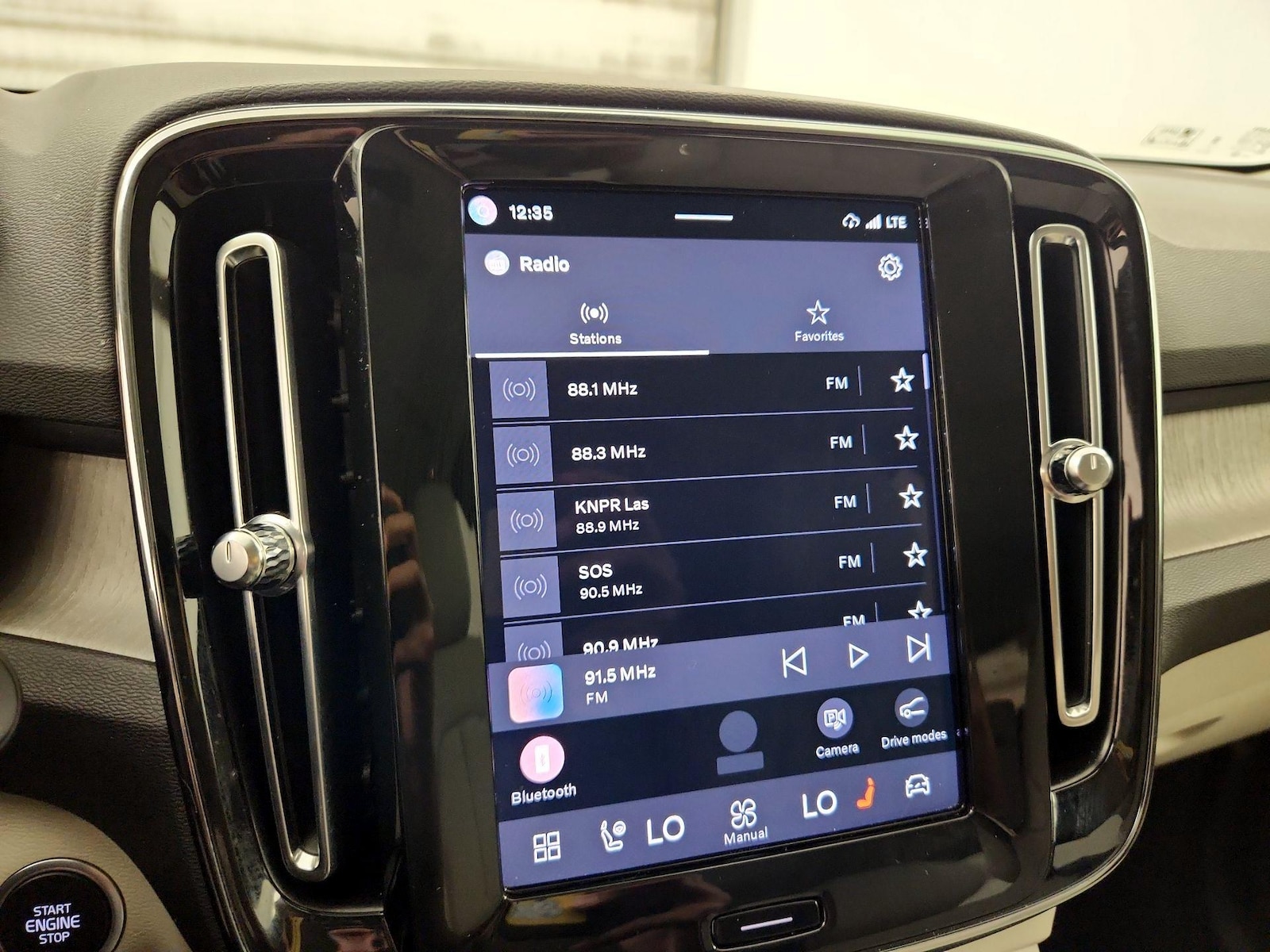 2023 Volvo XC40 Ultimate - Photo 16