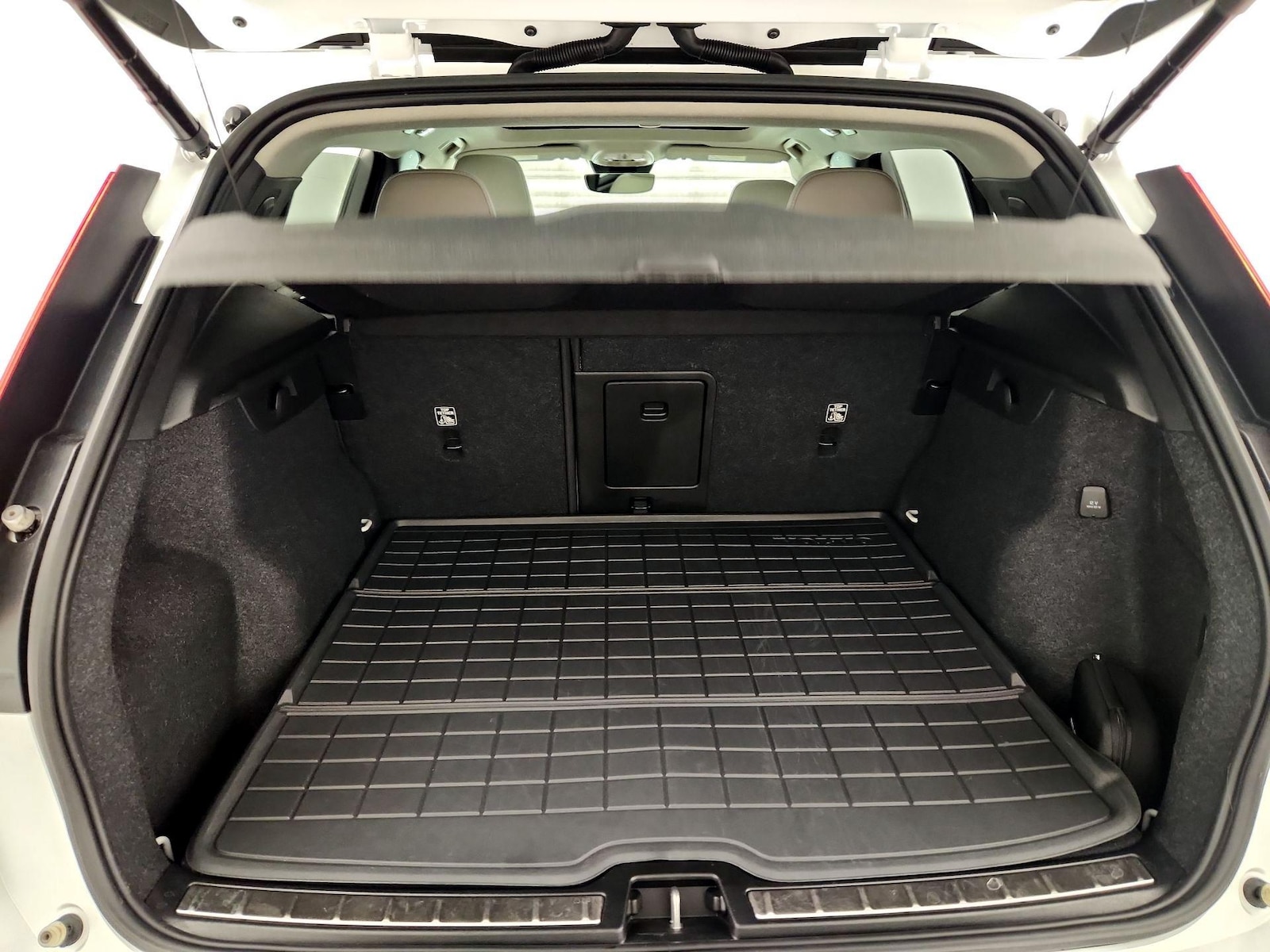 2023 Volvo XC40 Ultimate - Photo 22