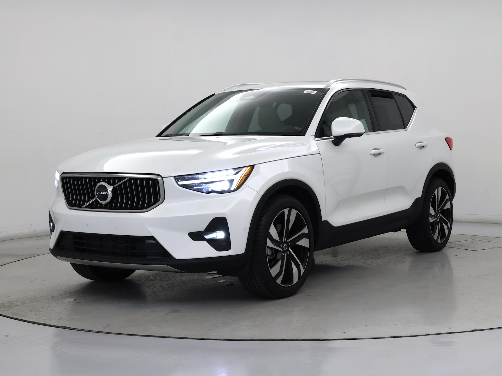 2023 Volvo XC40 Ultimate - Photo 5