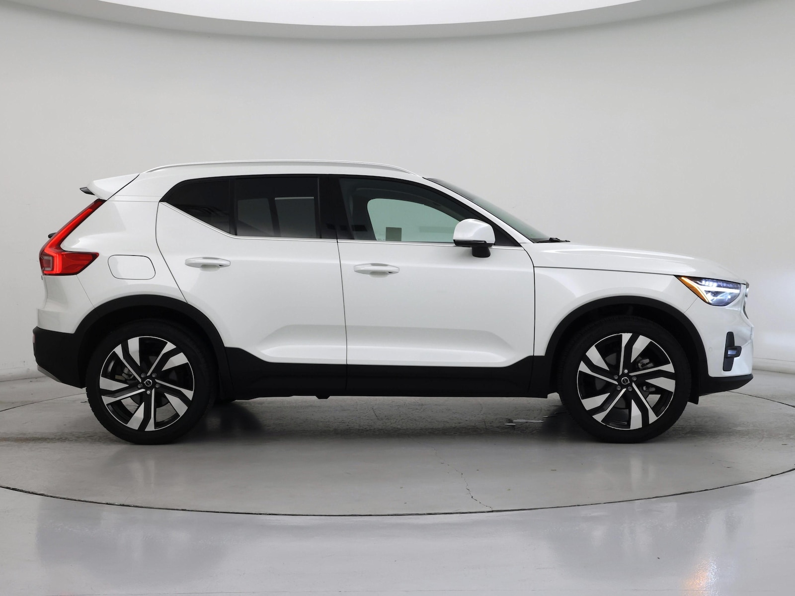 2023 Volvo XC40 Ultimate - Photo 8