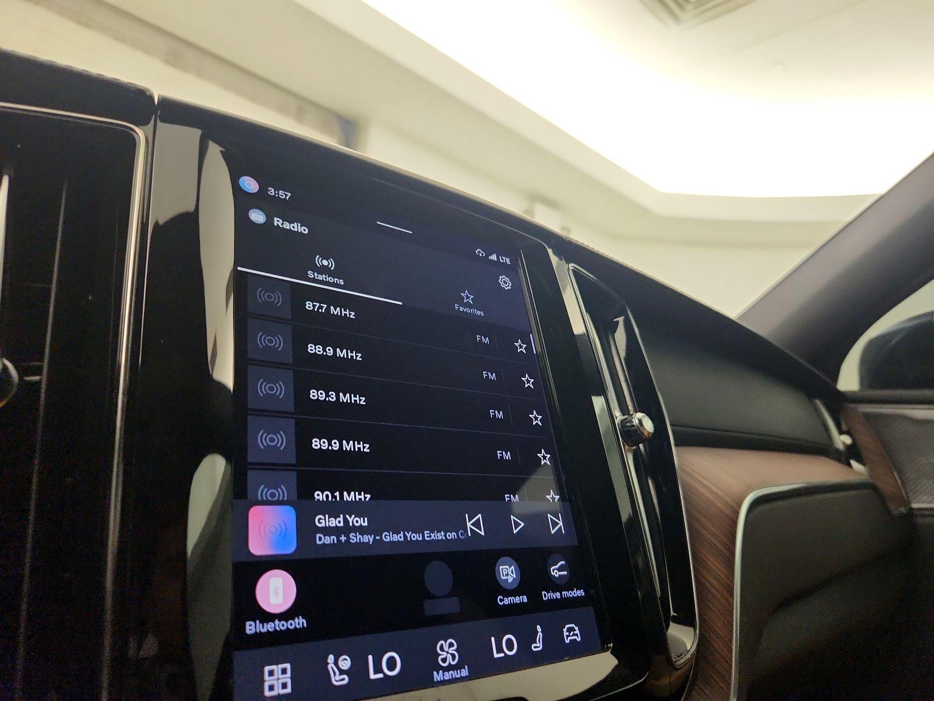 Thumbnail: 2023 Volvo XC60 - 15