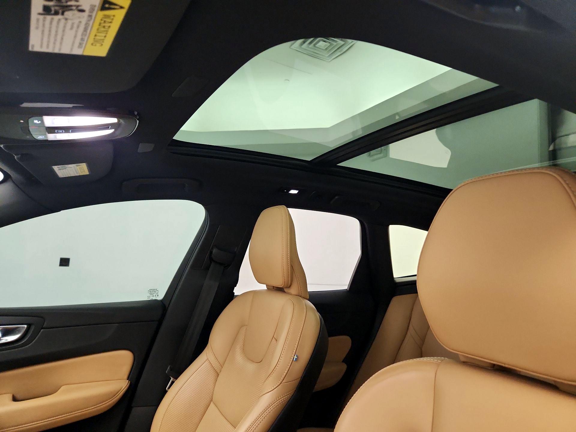 Thumbnail: 2023 Volvo XC60 - 18