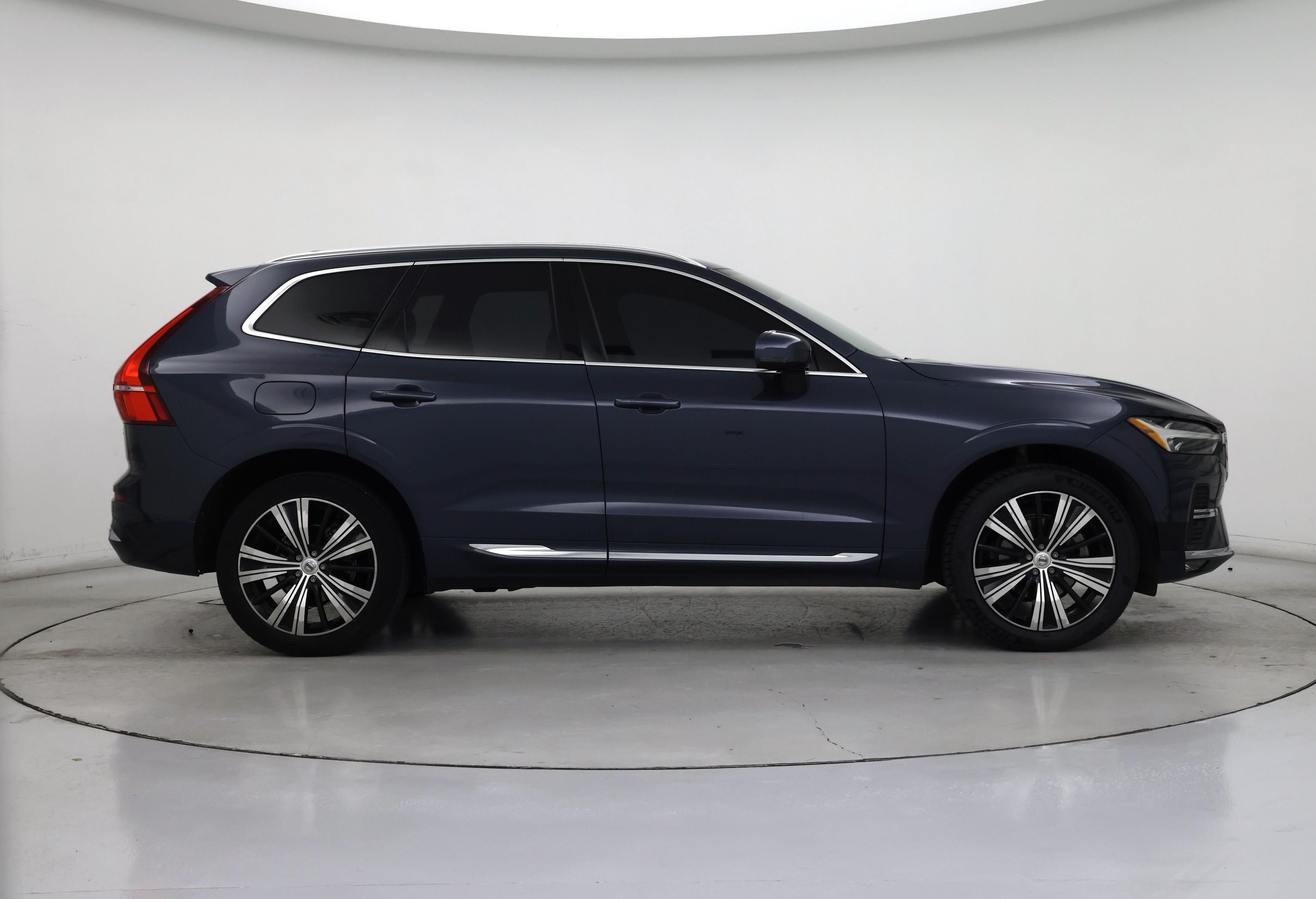 Thumbnail: 2023 Volvo XC60 - 7