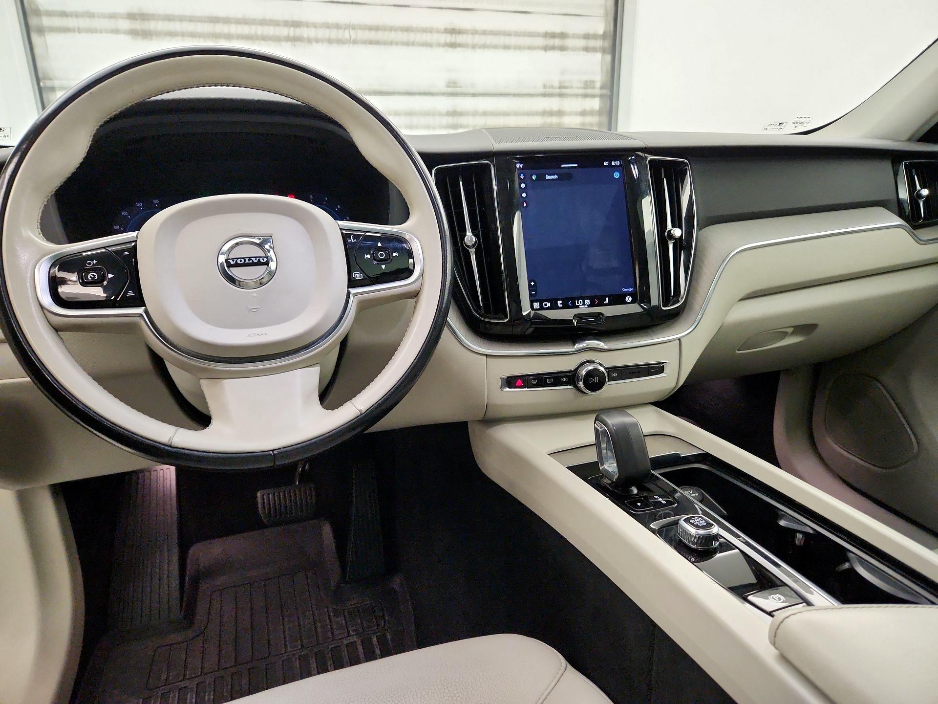 Thumbnail: 2023 Volvo XC60 - 9