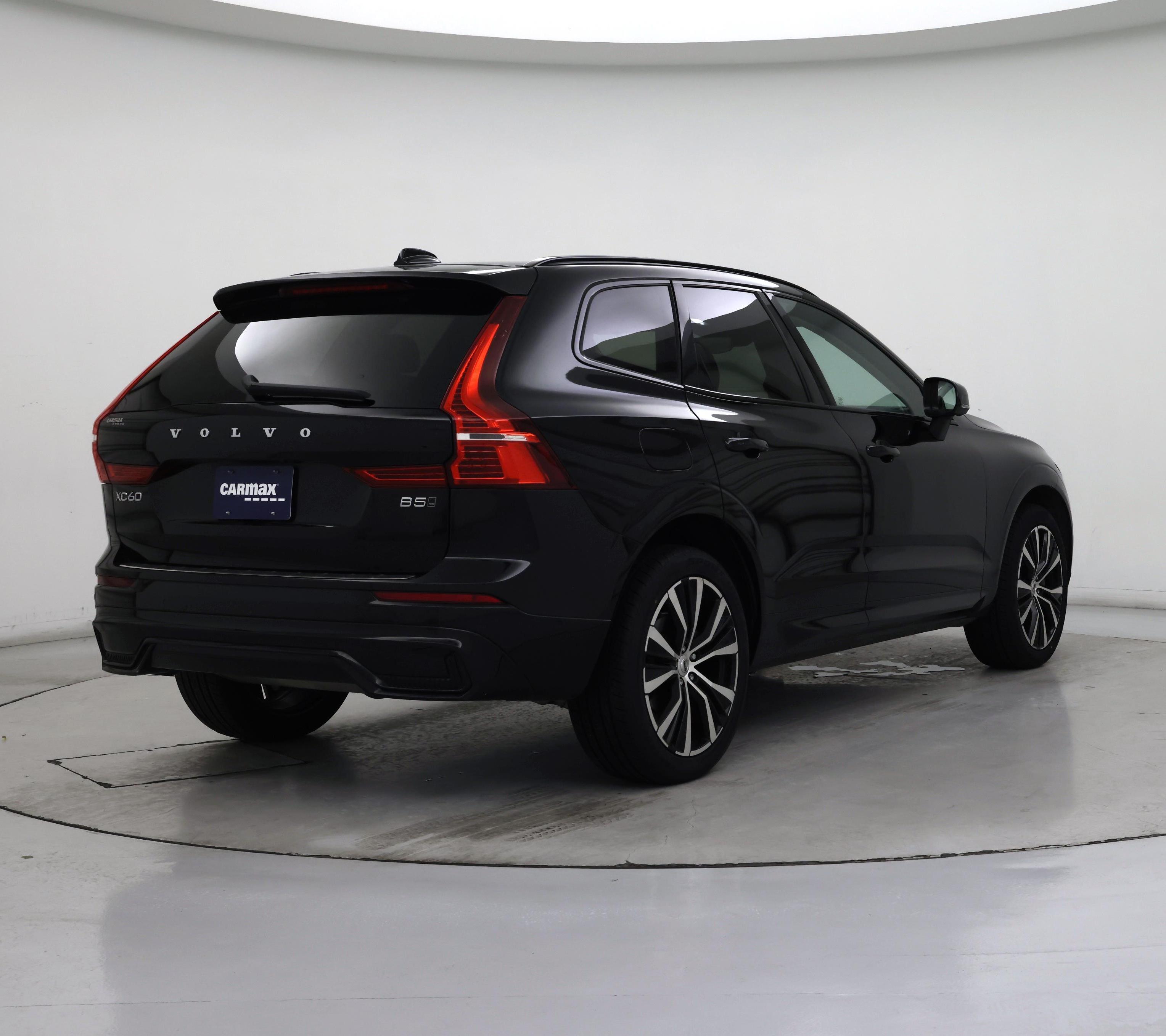 Thumbnail: 2023 Volvo XC60 - 8