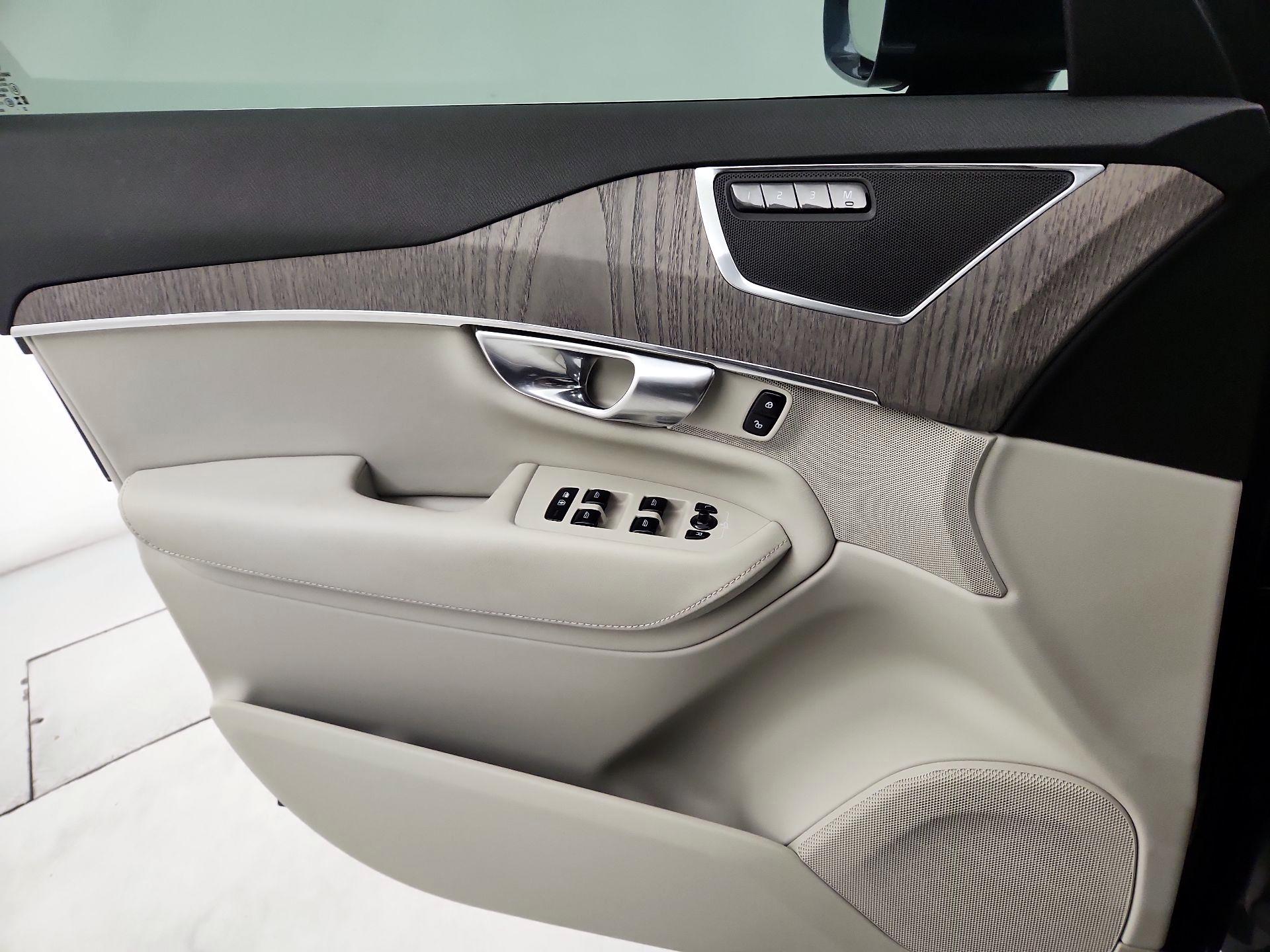 Thumbnail: 2023 Volvo XC90 - 12