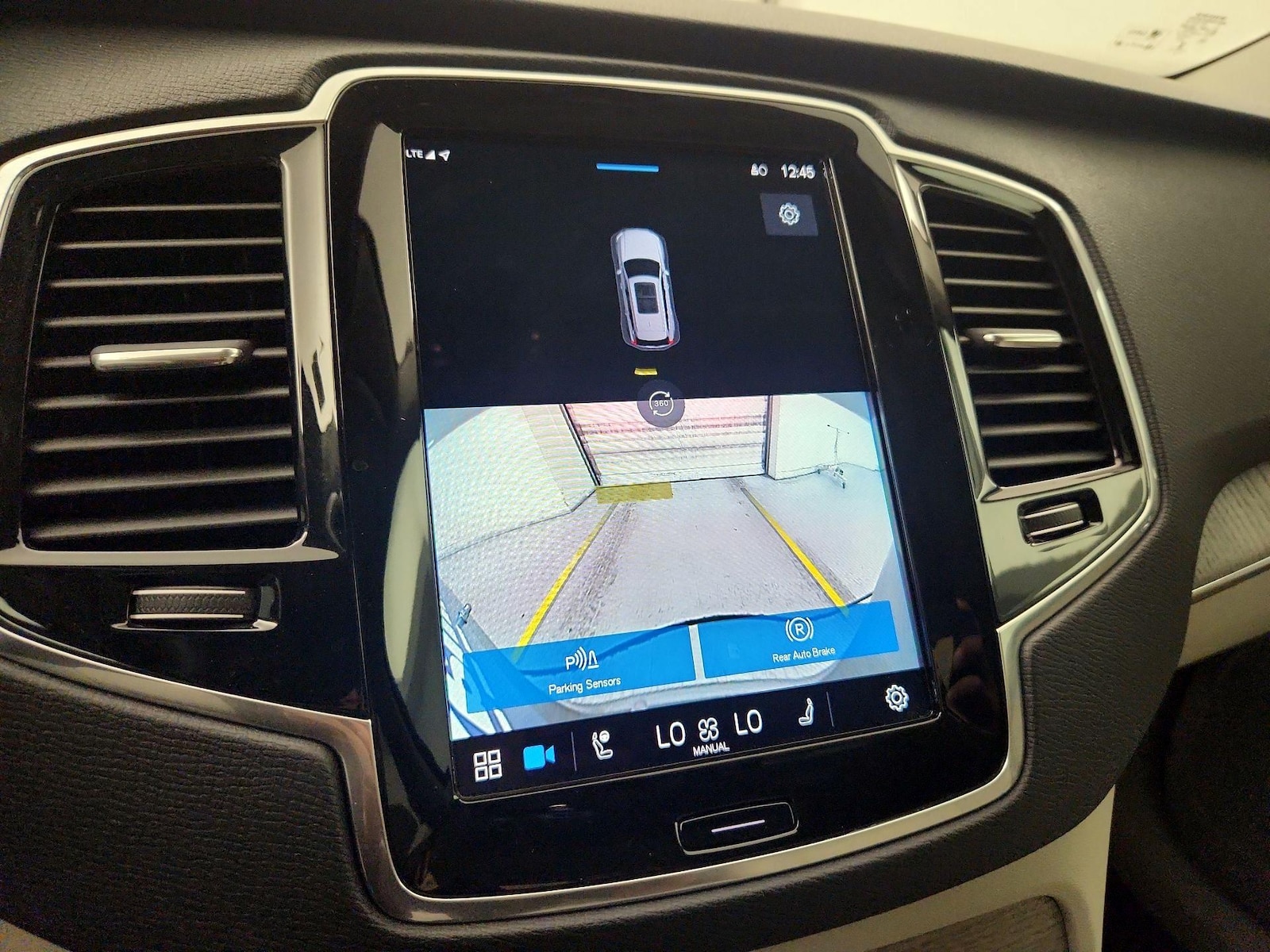 2023 Volvo XC90 Plus - Photo 15