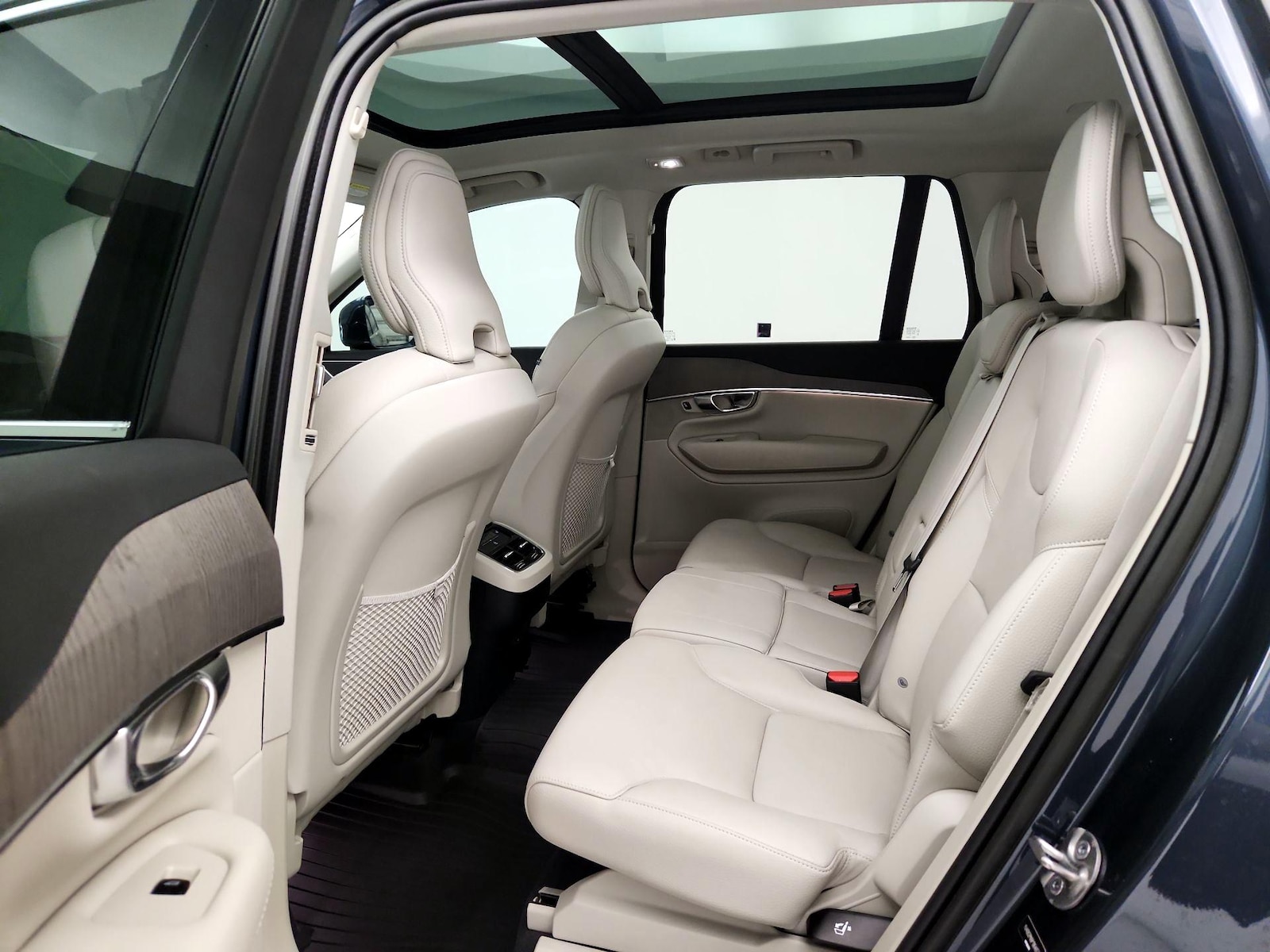 2023 Volvo XC90 Plus - Photo 21