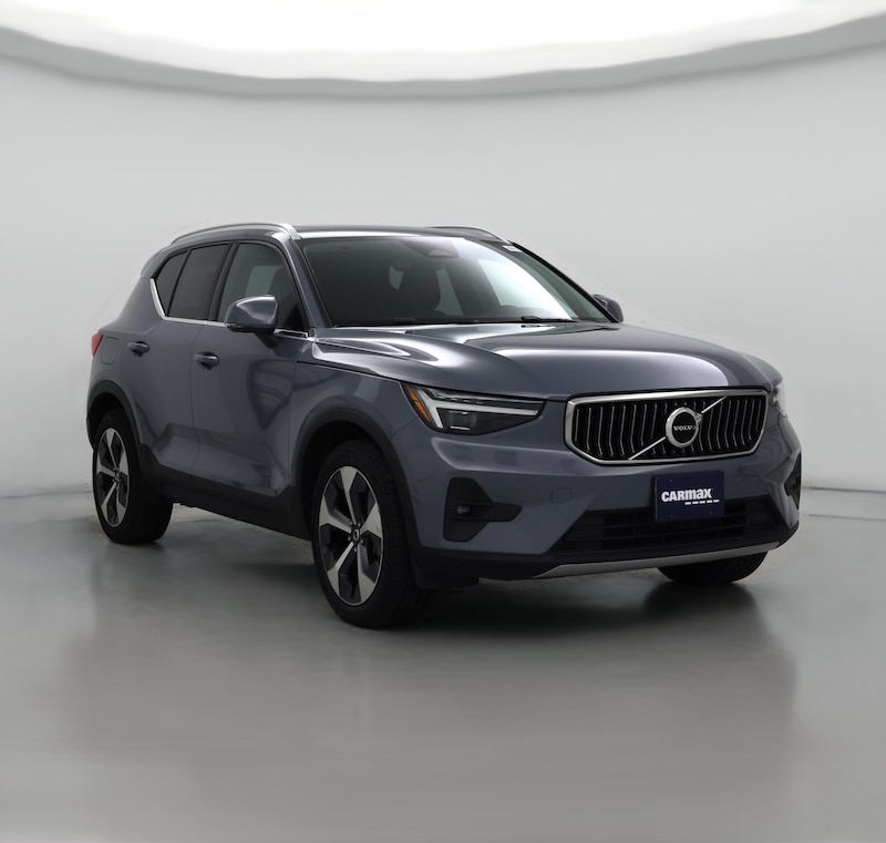 2023 Volvo XC40 B5 Ultimate Bright Theme