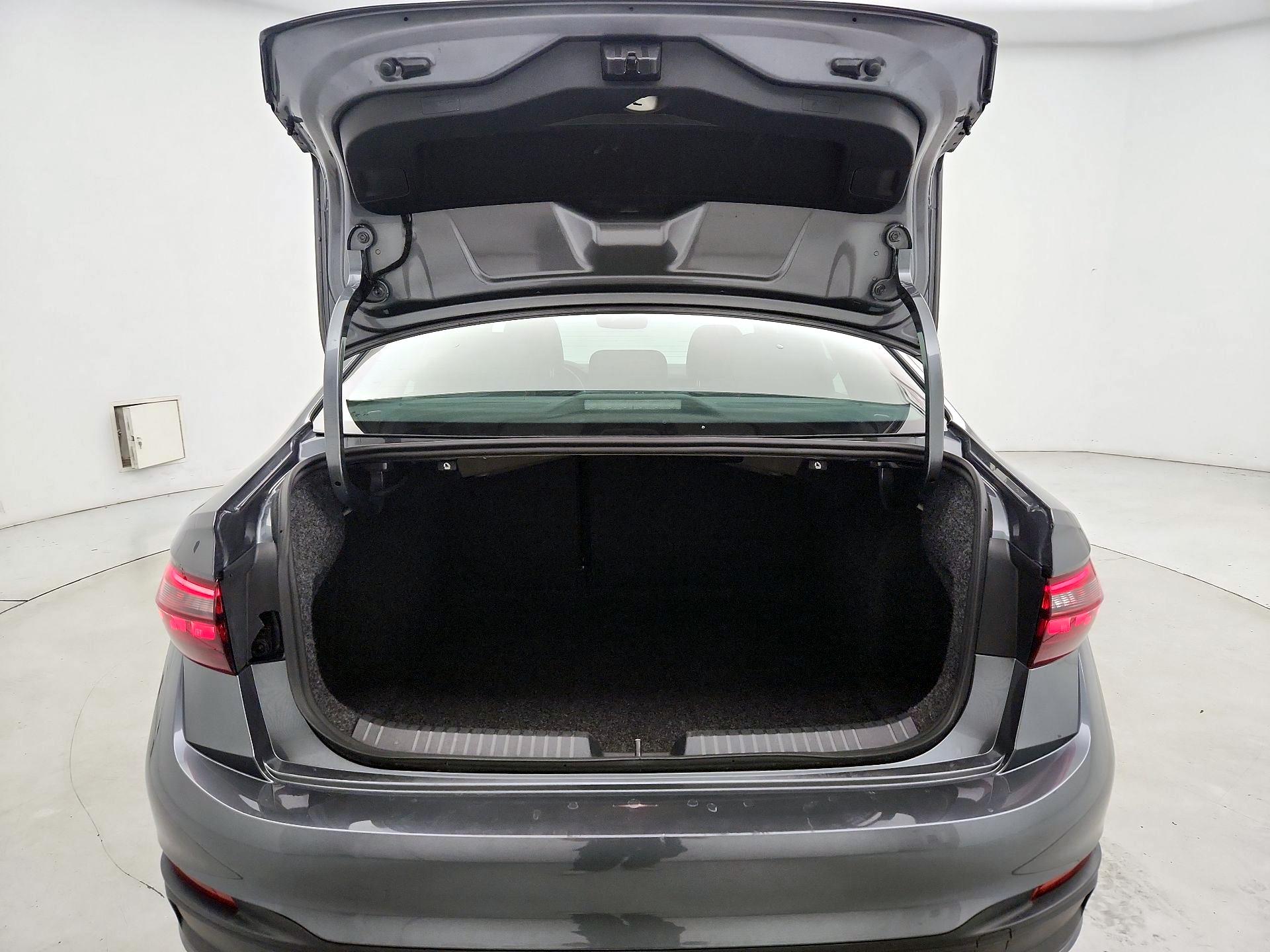 Thumbnail: 2025 Volkswagen Jetta - 20