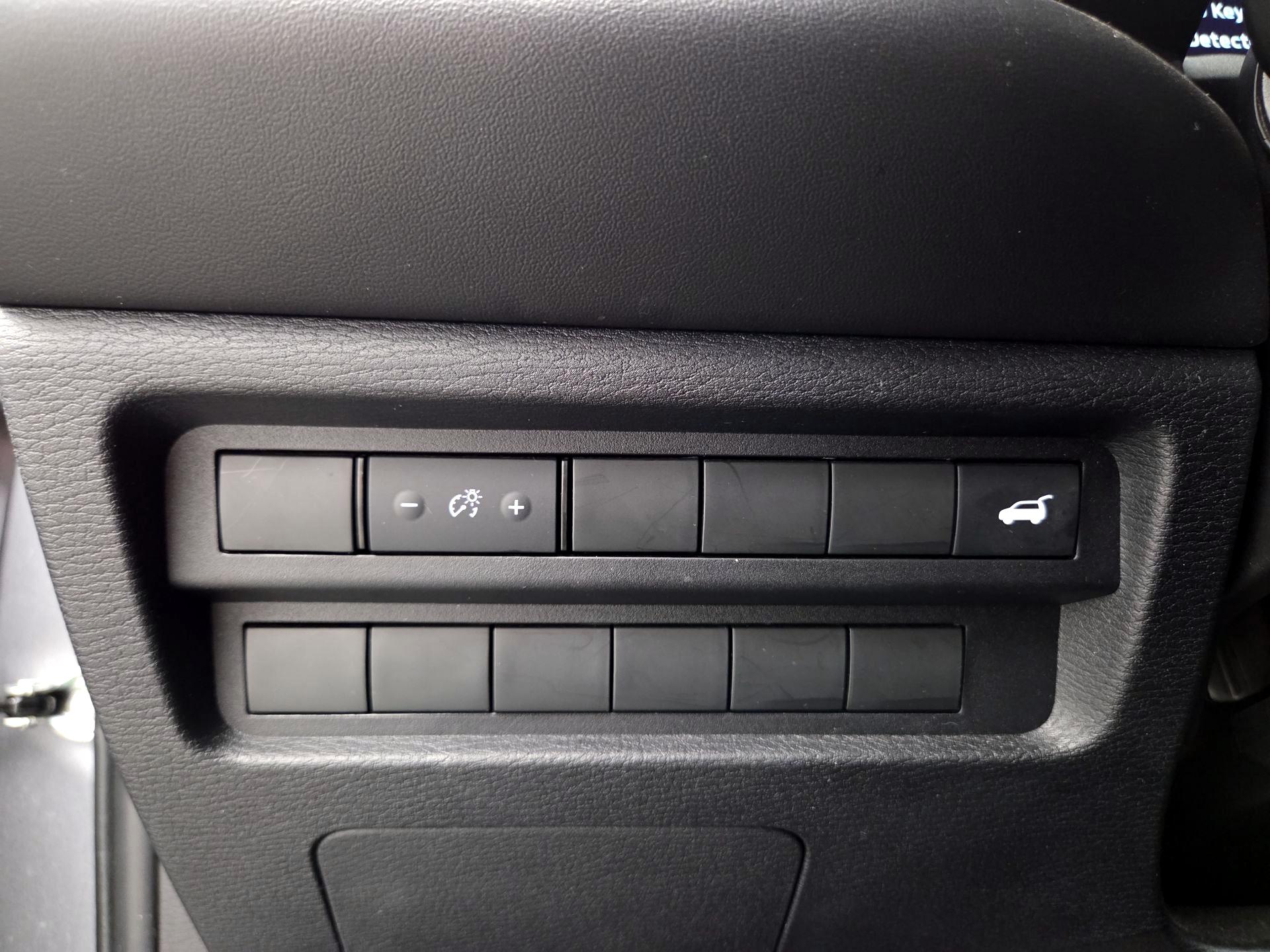 Thumbnail: 2024 Mitsubishi Outlander - 13