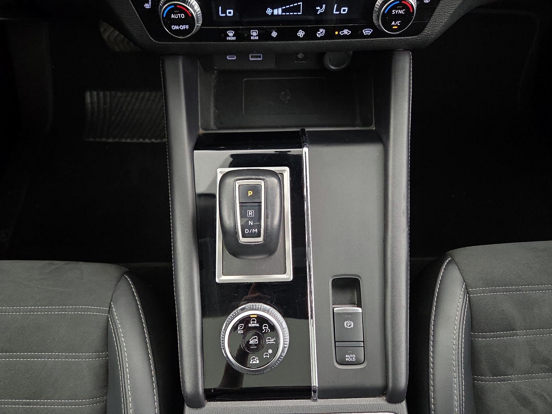 Thumbnail: 2024 Mitsubishi Outlander - 18