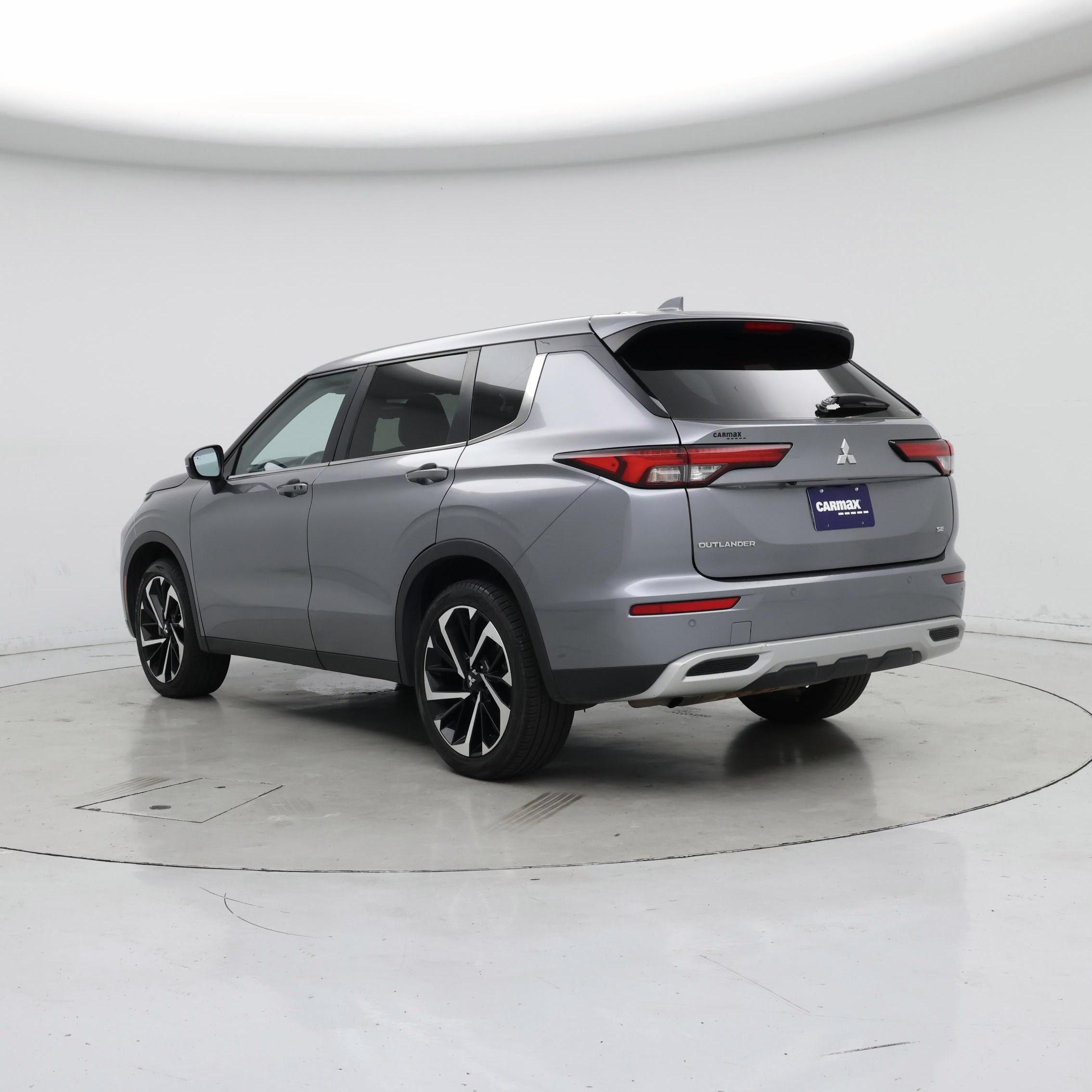 Thumbnail: 2024 Mitsubishi Outlander - 2