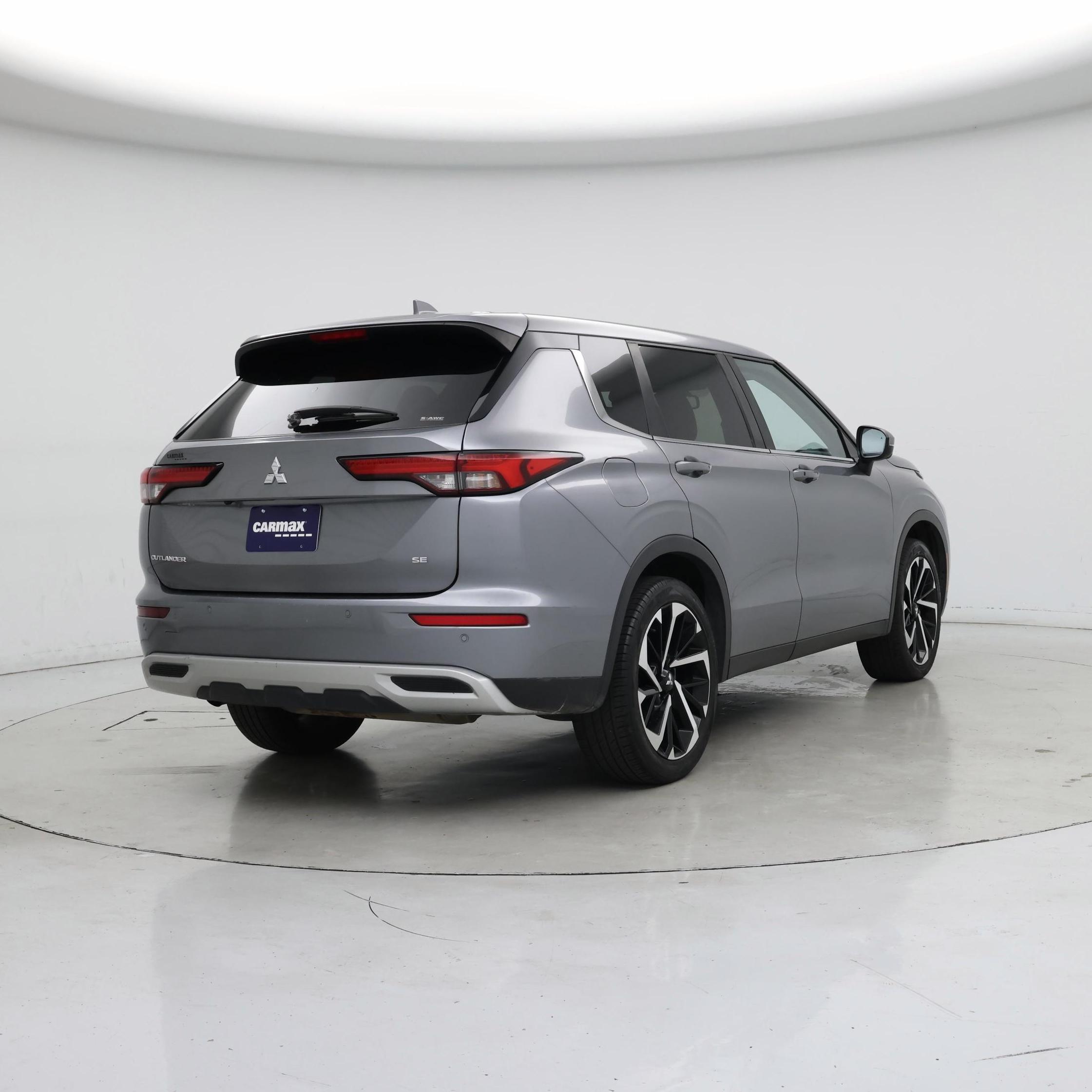 Thumbnail: 2024 Mitsubishi Outlander - 8